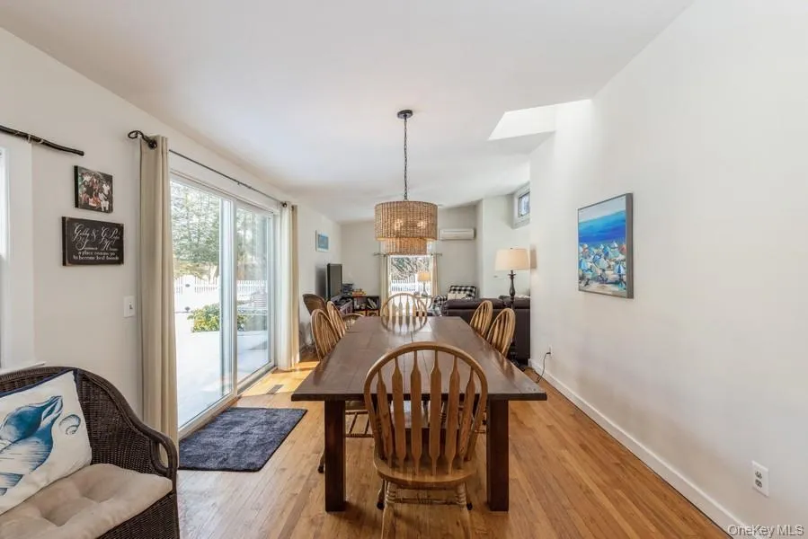24 Woodland Avenue, Southampton, NY, 4 Bedrooms Bedrooms, 7 Rooms Rooms,2 BathroomsBathrooms,Residential Lease,For Rent,Woodland,0,1020742 24 Woodland Avenue, Southampton, NY, 4 Bedrooms Bedrooms, 7 Rooms Rooms,2 BathroomsBathrooms,Residential Lease,For Rent,Woodland,0,1020742
