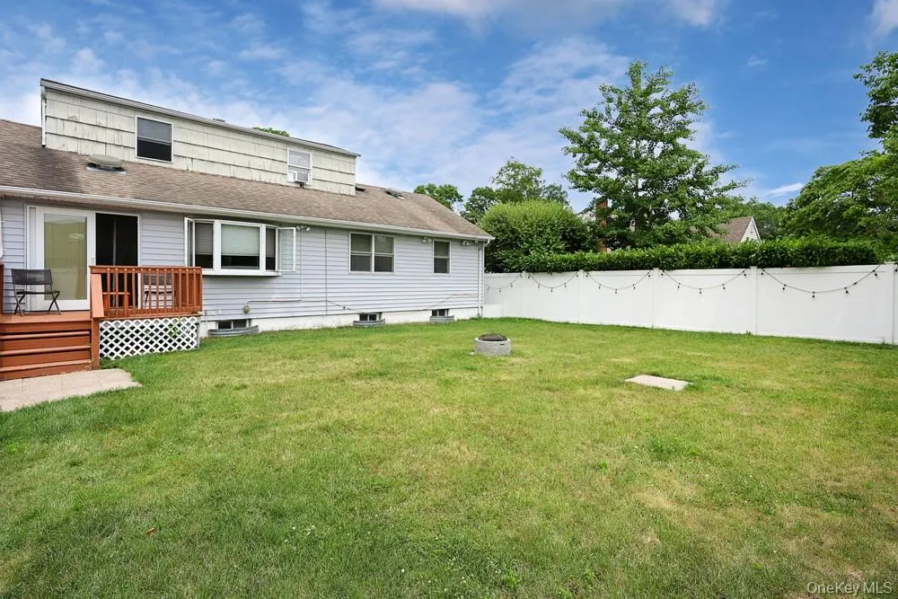 41 Cambria Road, Oyster Bay, NY, 4 Bedrooms Bedrooms, 7 Rooms Rooms,3 BathroomsBathrooms,Residential,For Rent,Cambria,0,1020752 41 Cambria Road, Oyster Bay, NY, 4 Bedrooms Bedrooms, 7 Rooms Rooms,3 BathroomsBathrooms,Residential,For Rent,Cambria,0,1020752