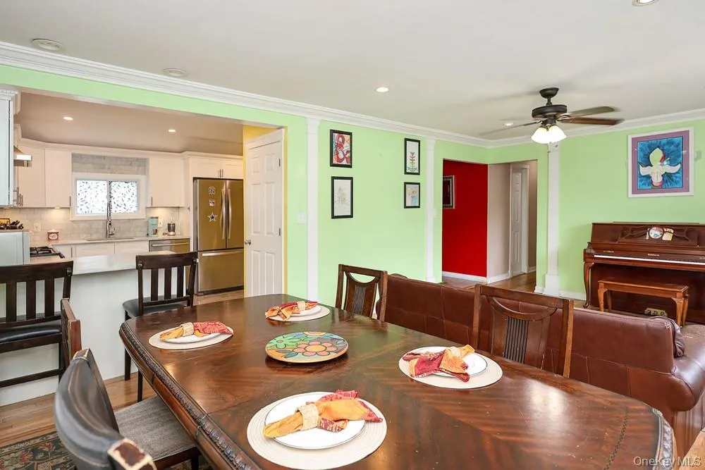 41 Cambria Road, Oyster Bay, NY, 4 Bedrooms Bedrooms, 7 Rooms Rooms,3 BathroomsBathrooms,Residential,For Rent,Cambria,0,1020752 41 Cambria Road, Oyster Bay, NY, 4 Bedrooms Bedrooms, 7 Rooms Rooms,3 BathroomsBathrooms,Residential,For Rent,Cambria,0,1020752