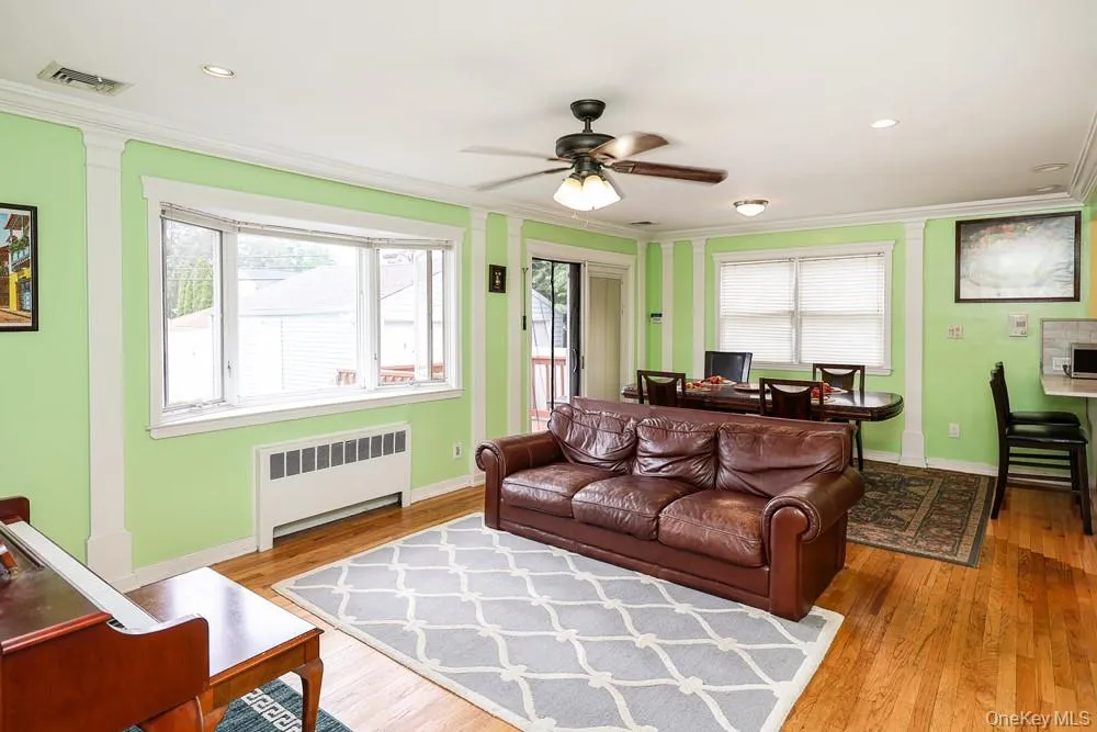 41 Cambria Road, Oyster Bay, NY, 4 Bedrooms Bedrooms, 7 Rooms Rooms,3 BathroomsBathrooms,Residential,For Rent,Cambria,0,1020752 41 Cambria Road, Oyster Bay, NY, 4 Bedrooms Bedrooms, 7 Rooms Rooms,3 BathroomsBathrooms,Residential,For Rent,Cambria,0,1020752