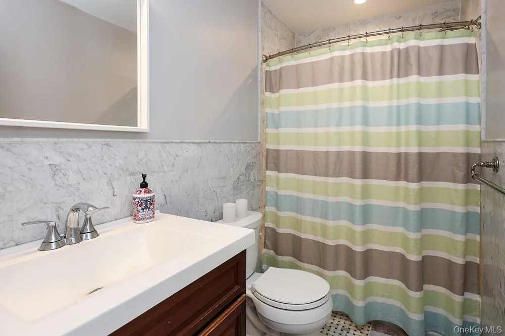 41 Cambria Road, Oyster Bay, NY, 4 Bedrooms Bedrooms, 7 Rooms Rooms,3 BathroomsBathrooms,Residential,For Rent,Cambria,0,1020752 41 Cambria Road, Oyster Bay, NY, 4 Bedrooms Bedrooms, 7 Rooms Rooms,3 BathroomsBathrooms,Residential,For Rent,Cambria,0,1020752