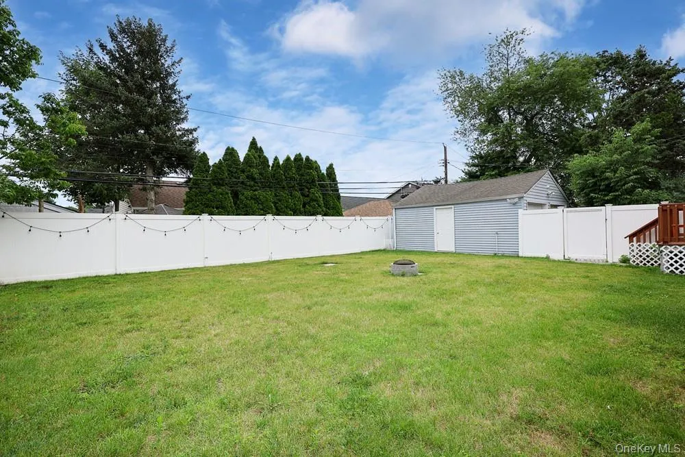 41 Cambria Road, Oyster Bay, NY, 4 Bedrooms Bedrooms, 7 Rooms Rooms,3 BathroomsBathrooms,Residential,For Rent,Cambria,0,1020752 41 Cambria Road, Oyster Bay, NY, 4 Bedrooms Bedrooms, 7 Rooms Rooms,3 BathroomsBathrooms,Residential,For Rent,Cambria,0,1020752
