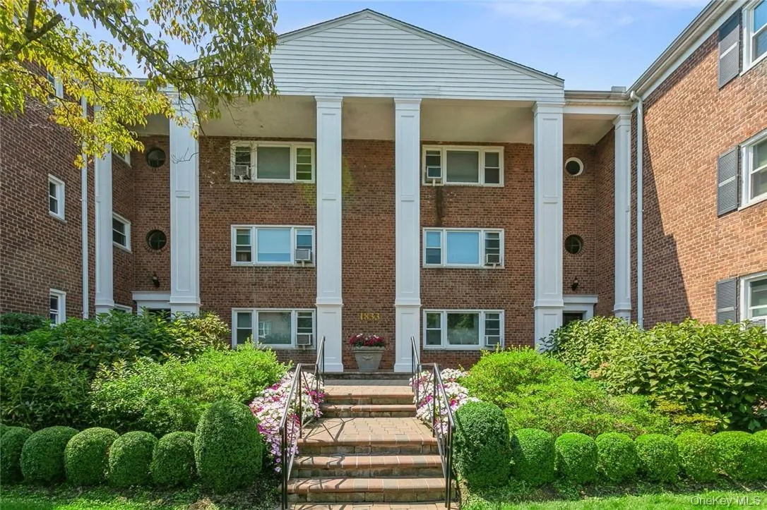 1833 Palmer Avenue, Mamaroneck, NY, 1 Bedroom Bedrooms, 4 Rooms Rooms,1 BathroomBathrooms,Residential Lease,For Rent,Palmer,0,1020755 1833 Palmer Avenue, Mamaroneck, NY, 1 Bedroom Bedrooms, 4 Rooms Rooms,1 BathroomBathrooms,Residential Lease,For Rent,Palmer,0,1020755