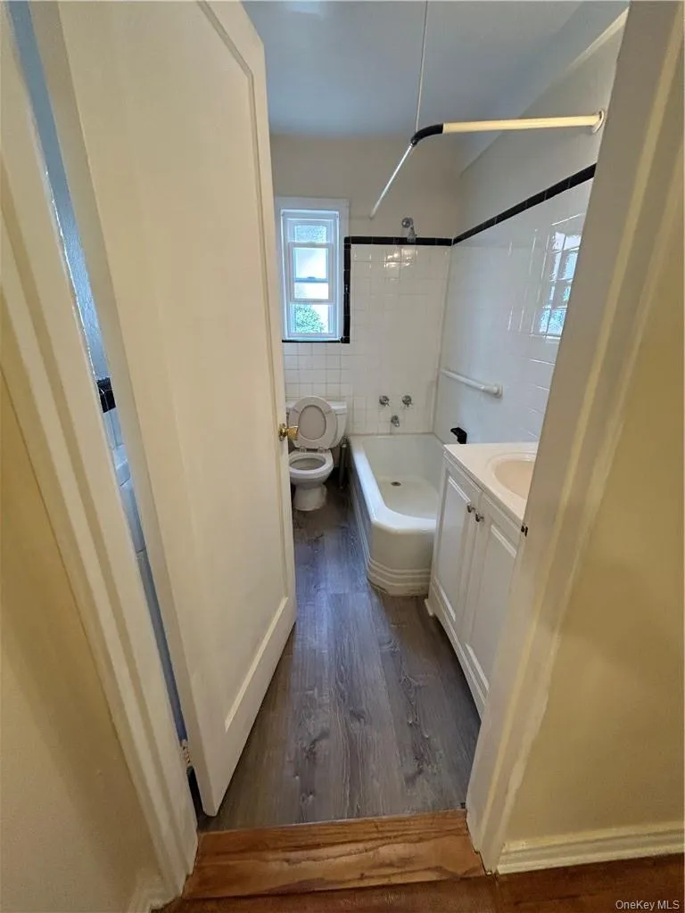 1833 Palmer Avenue, Mamaroneck, NY, 1 Bedroom Bedrooms, 4 Rooms Rooms,1 BathroomBathrooms,Residential Lease,For Rent,Palmer,0,1020755 1833 Palmer Avenue, Mamaroneck, NY, 1 Bedroom Bedrooms, 4 Rooms Rooms,1 BathroomBathrooms,Residential Lease,For Rent,Palmer,0,1020755