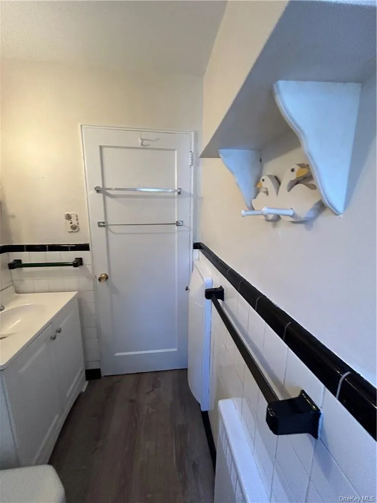1833 Palmer Avenue, Mamaroneck, NY, 1 Bedroom Bedrooms, 4 Rooms Rooms,1 BathroomBathrooms,Residential Lease,For Rent,Palmer,0,1020755 1833 Palmer Avenue, Mamaroneck, NY, 1 Bedroom Bedrooms, 4 Rooms Rooms,1 BathroomBathrooms,Residential Lease,For Rent,Palmer,0,1020755