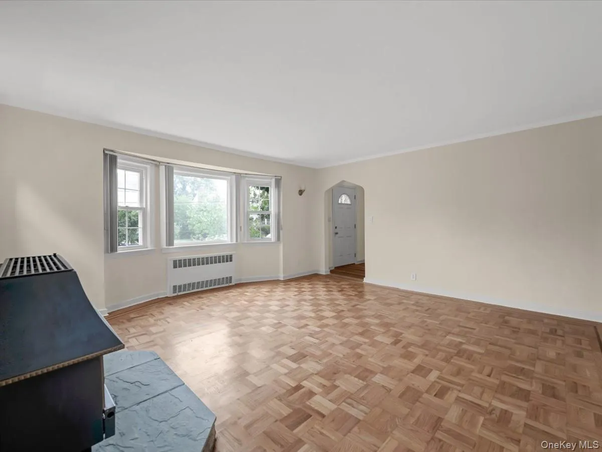 198 Canterbury, Hempstead, NY, 4 Bedrooms Bedrooms, 8 Rooms Rooms,2 BathroomsBathrooms,Residential,For Rent,Canterbury,0,1020758 198 Canterbury, Hempstead, NY, 4 Bedrooms Bedrooms, 8 Rooms Rooms,2 BathroomsBathrooms,Residential,For Rent,Canterbury,0,1020758