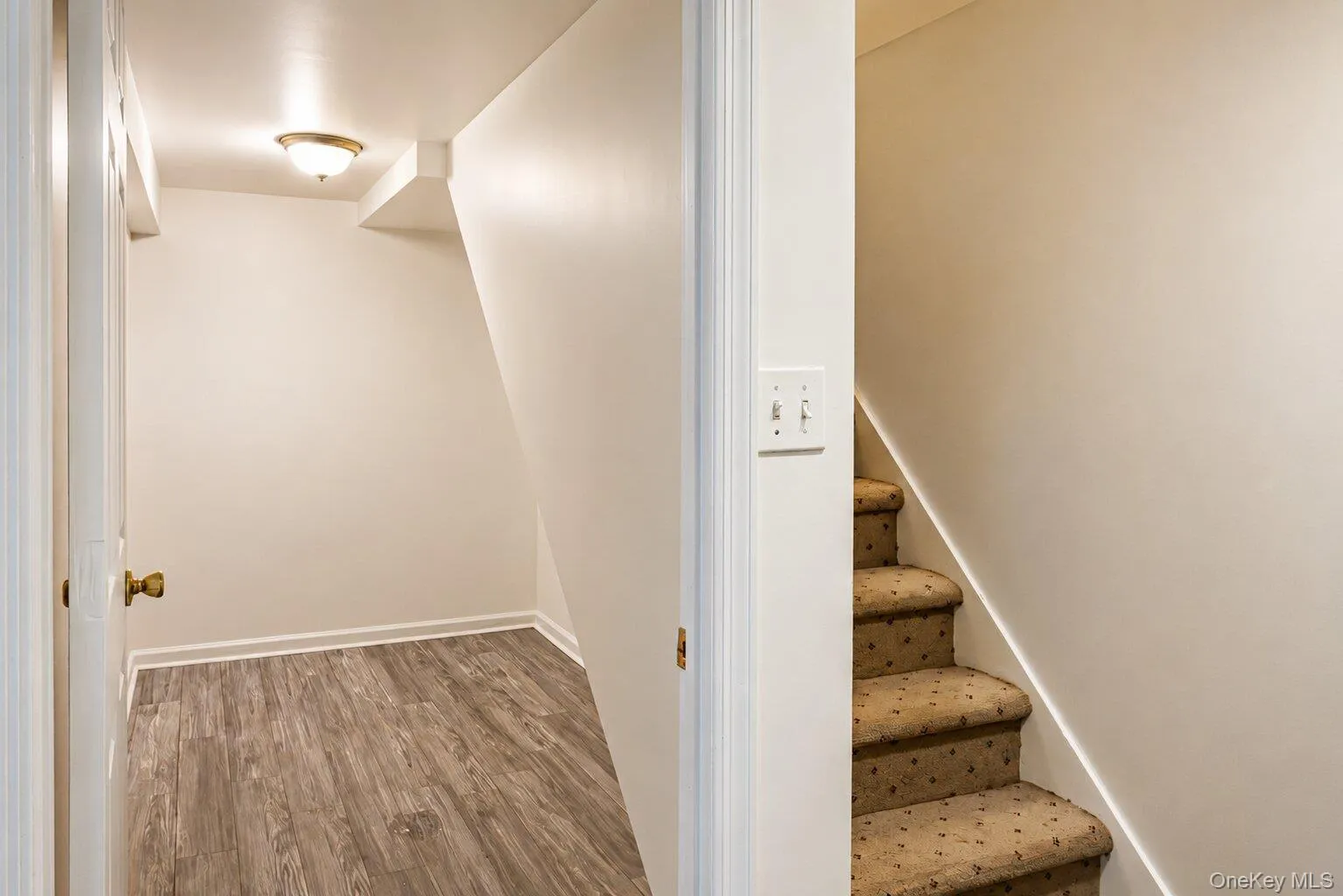 121 Manhasset Avenue, North Hempstead, NY, 3 Bedrooms Bedrooms, 6 Rooms Rooms,2 BathroomsBathrooms,Residential Lease,For Rent,Manhasset,0,1020766 121 Manhasset Avenue, North Hempstead, NY, 3 Bedrooms Bedrooms, 6 Rooms Rooms,2 BathroomsBathrooms,Residential Lease,For Rent,Manhasset,0,1020766
