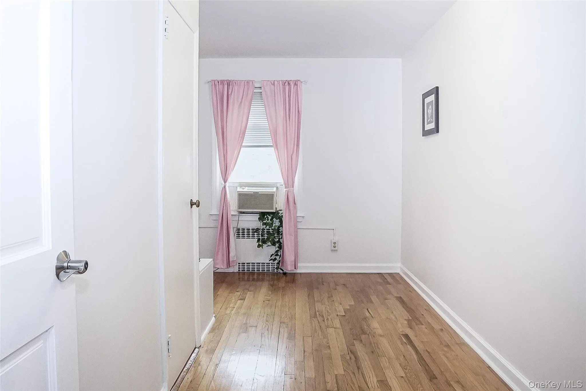 121 Manhasset Avenue, North Hempstead, NY, 3 Bedrooms Bedrooms, 6 Rooms Rooms,2 BathroomsBathrooms,Residential Lease,For Rent,Manhasset,0,1020766 121 Manhasset Avenue, North Hempstead, NY, 3 Bedrooms Bedrooms, 6 Rooms Rooms,2 BathroomsBathrooms,Residential Lease,For Rent,Manhasset,0,1020766