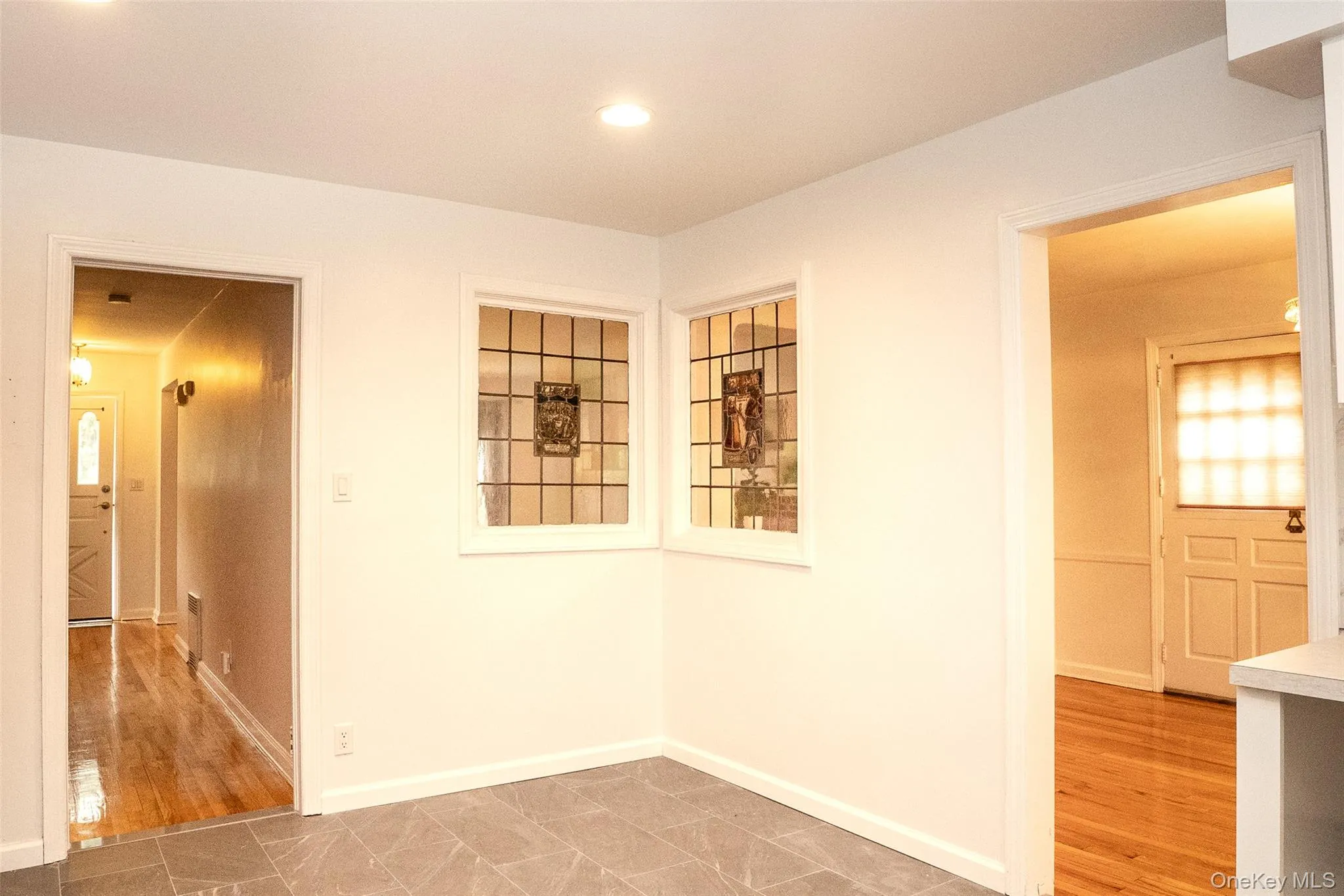 121 Manhasset Avenue, North Hempstead, NY, 3 Bedrooms Bedrooms, 6 Rooms Rooms,2 BathroomsBathrooms,Residential Lease,For Rent,Manhasset,0,1020766 121 Manhasset Avenue, North Hempstead, NY, 3 Bedrooms Bedrooms, 6 Rooms Rooms,2 BathroomsBathrooms,Residential Lease,For Rent,Manhasset,0,1020766