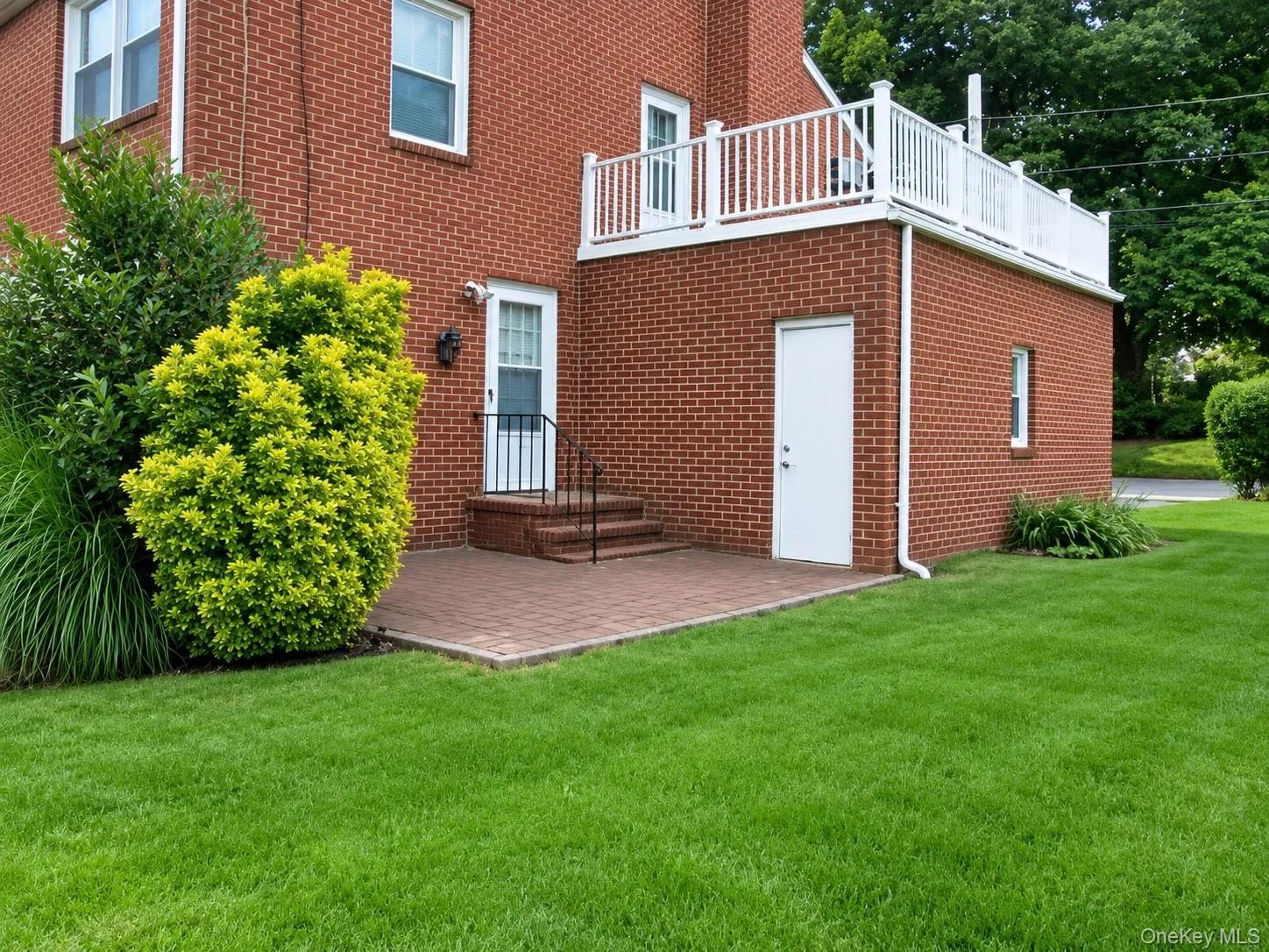 121 Manhasset Avenue, North Hempstead, NY, 3 Bedrooms Bedrooms, 6 Rooms Rooms,2 BathroomsBathrooms,Residential Lease,For Rent,Manhasset,0,1020766 121 Manhasset Avenue, North Hempstead, NY, 3 Bedrooms Bedrooms, 6 Rooms Rooms,2 BathroomsBathrooms,Residential Lease,For Rent,Manhasset,0,1020766
