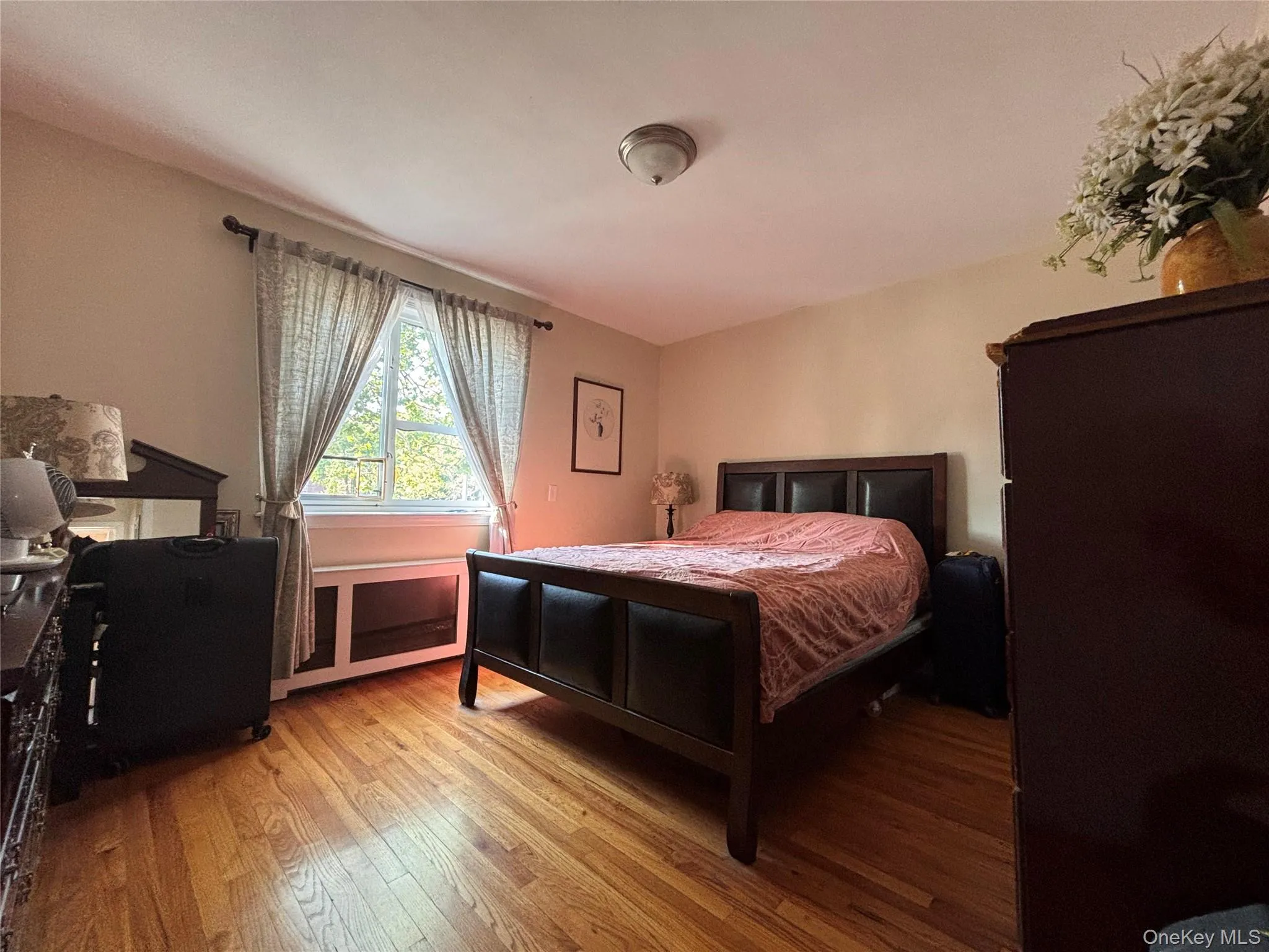 224-14 Hillside Avenue, New York, NY, 2 Bedrooms Bedrooms, 4 Rooms Rooms,1 BathroomBathrooms,Residential,For Rent,Hillside,0,1020775 224-14 Hillside Avenue, New York, NY, 2 Bedrooms Bedrooms, 4 Rooms Rooms,1 BathroomBathrooms,Residential,For Rent,Hillside,0,1020775