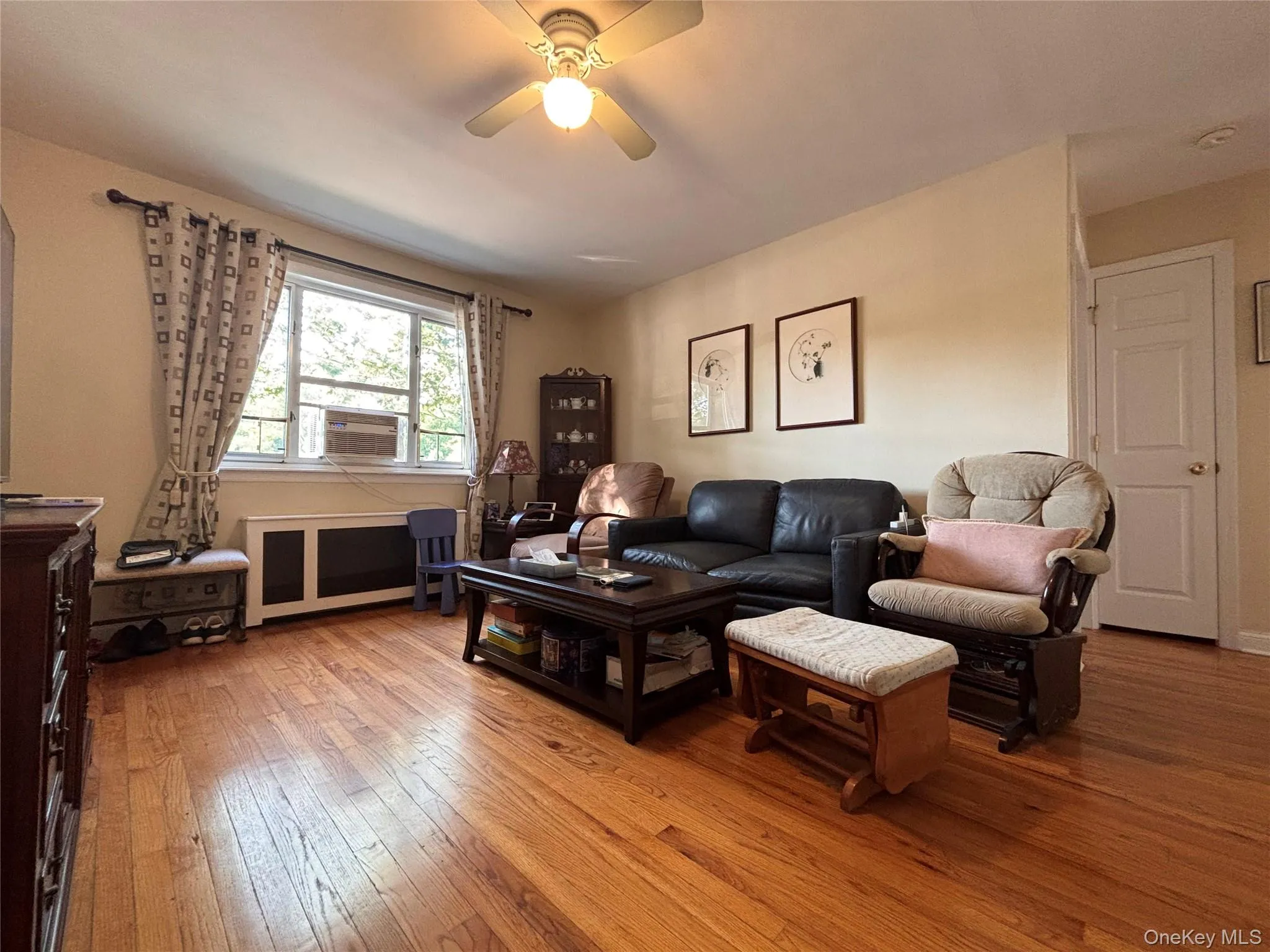 224-14 Hillside Avenue, New York, NY, 2 Bedrooms Bedrooms, 4 Rooms Rooms,1 BathroomBathrooms,Residential,For Rent,Hillside,0,1020775 224-14 Hillside Avenue, New York, NY, 2 Bedrooms Bedrooms, 4 Rooms Rooms,1 BathroomBathrooms,Residential,For Rent,Hillside,0,1020775