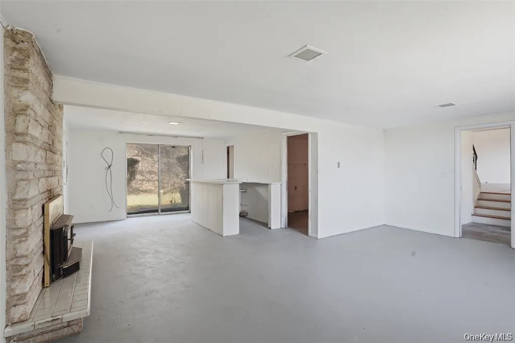 26 Lauretta Drive, Lloyd, NY, 4 Bedrooms Bedrooms, 10 Rooms Rooms,2 BathroomsBathrooms,Residential,For Rent,Lauretta,0,1020784 26 Lauretta Drive, Lloyd, NY, 4 Bedrooms Bedrooms, 10 Rooms Rooms,2 BathroomsBathrooms,Residential,For Rent,Lauretta,0,1020784