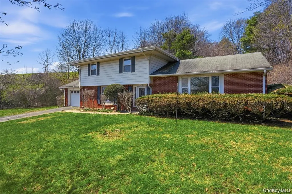 26 Lauretta Drive, Lloyd, NY, 4 Bedrooms Bedrooms, 10 Rooms Rooms,2 BathroomsBathrooms,Residential,For Rent,Lauretta,0,1020784 26 Lauretta Drive, Lloyd, NY, 4 Bedrooms Bedrooms, 10 Rooms Rooms,2 BathroomsBathrooms,Residential,For Rent,Lauretta,0,1020784