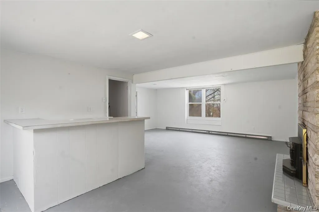 26 Lauretta Drive, Lloyd, NY, 4 Bedrooms Bedrooms, 10 Rooms Rooms,2 BathroomsBathrooms,Residential,For Rent,Lauretta,0,1020784 26 Lauretta Drive, Lloyd, NY, 4 Bedrooms Bedrooms, 10 Rooms Rooms,2 BathroomsBathrooms,Residential,For Rent,Lauretta,0,1020784