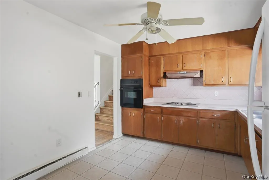 26 Lauretta Drive, Lloyd, NY, 4 Bedrooms Bedrooms, 10 Rooms Rooms,2 BathroomsBathrooms,Residential,For Rent,Lauretta,0,1020784 26 Lauretta Drive, Lloyd, NY, 4 Bedrooms Bedrooms, 10 Rooms Rooms,2 BathroomsBathrooms,Residential,For Rent,Lauretta,0,1020784
