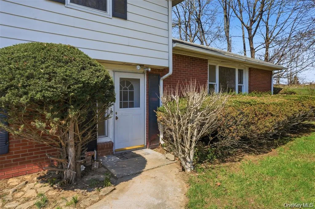 26 Lauretta Drive, Lloyd, NY, 4 Bedrooms Bedrooms, 10 Rooms Rooms,2 BathroomsBathrooms,Residential,For Rent,Lauretta,0,1020784 26 Lauretta Drive, Lloyd, NY, 4 Bedrooms Bedrooms, 10 Rooms Rooms,2 BathroomsBathrooms,Residential,For Rent,Lauretta,0,1020784