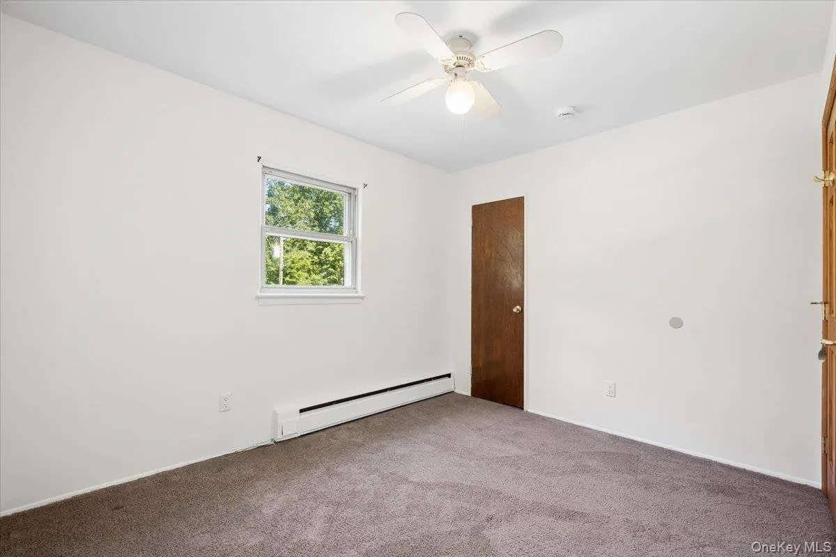 Enjoy 3 bedrooms - flex to home office or exercise space too. How can you use them? Enjoy 3 bedrooms - flex to home office or exercise space too. How can you use them?