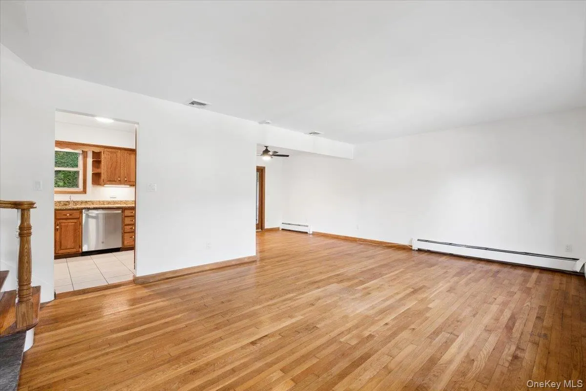 Come on in! Warm hardwood floors and add to the light, bright and open space. Come on in! Warm hardwood floors and add to the light, bright and open space.