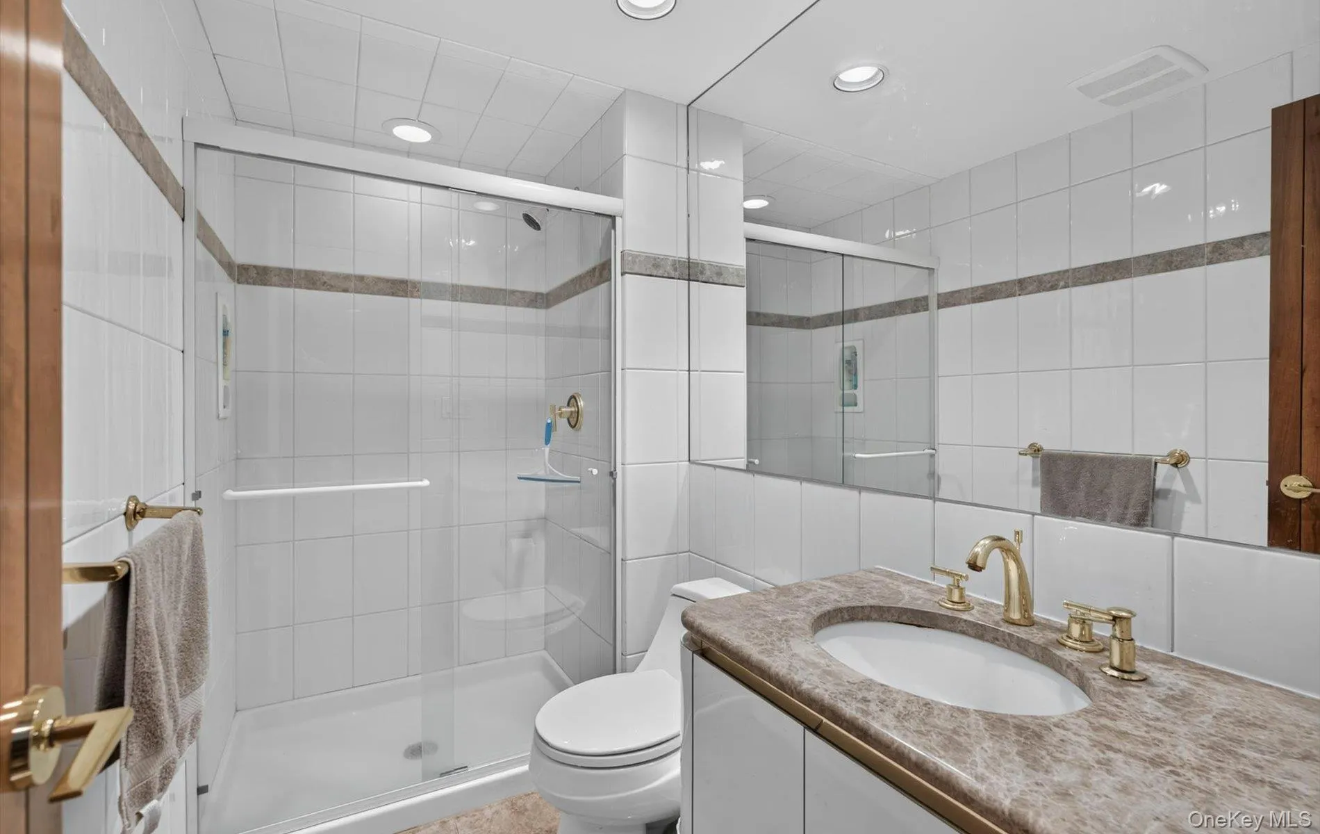 15 Ulster Drive, Oyster Bay, NY, 4 Bedrooms Bedrooms, 9 Rooms Rooms,3 BathroomsBathrooms,Residential,For Rent,Ulster,0,1020804 15 Ulster Drive, Oyster Bay, NY, 4 Bedrooms Bedrooms, 9 Rooms Rooms,3 BathroomsBathrooms,Residential,For Rent,Ulster,0,1020804