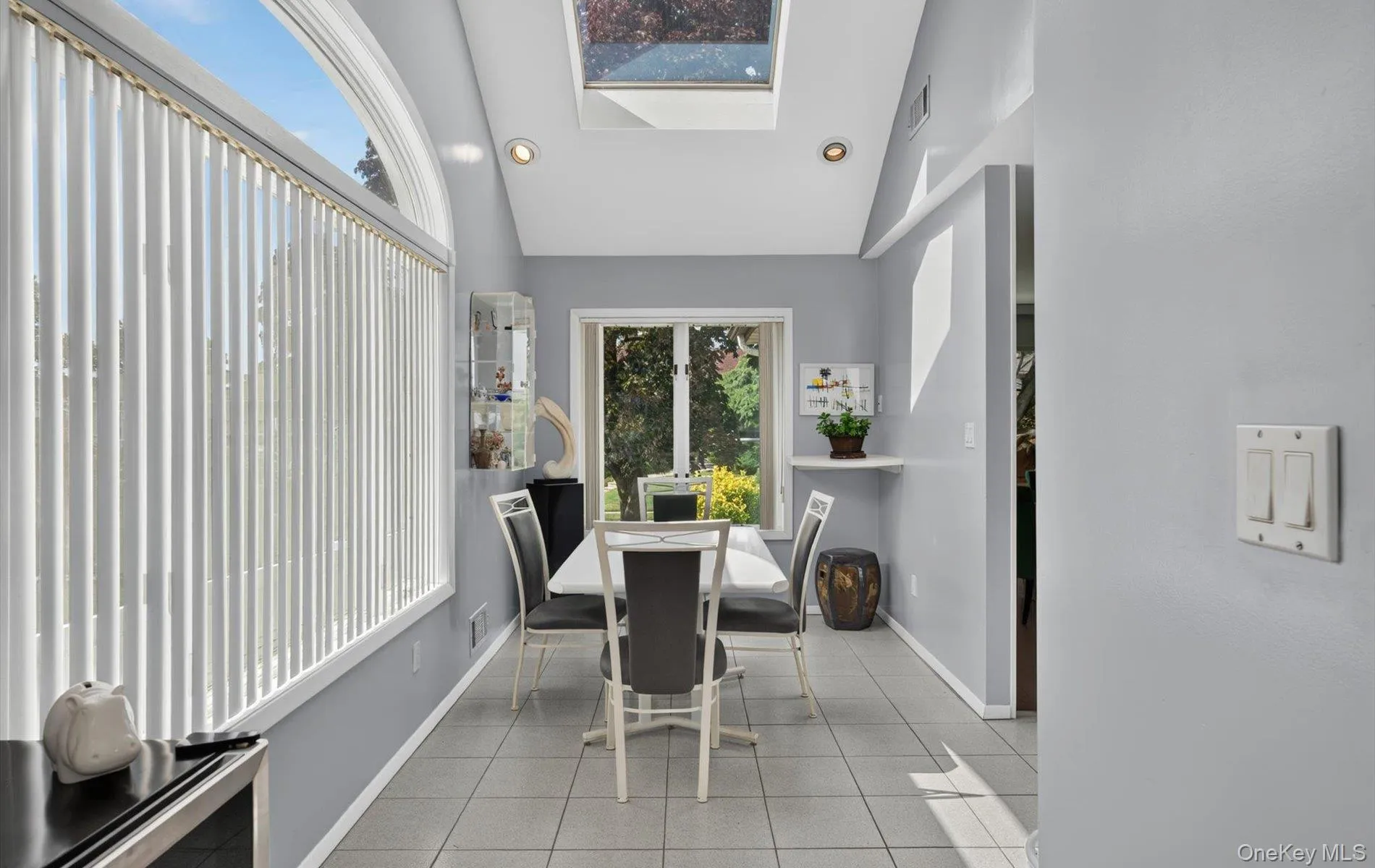 15 Ulster Drive, Oyster Bay, NY, 4 Bedrooms Bedrooms, 9 Rooms Rooms,3 BathroomsBathrooms,Residential,For Rent,Ulster,0,1020804 15 Ulster Drive, Oyster Bay, NY, 4 Bedrooms Bedrooms, 9 Rooms Rooms,3 BathroomsBathrooms,Residential,For Rent,Ulster,0,1020804