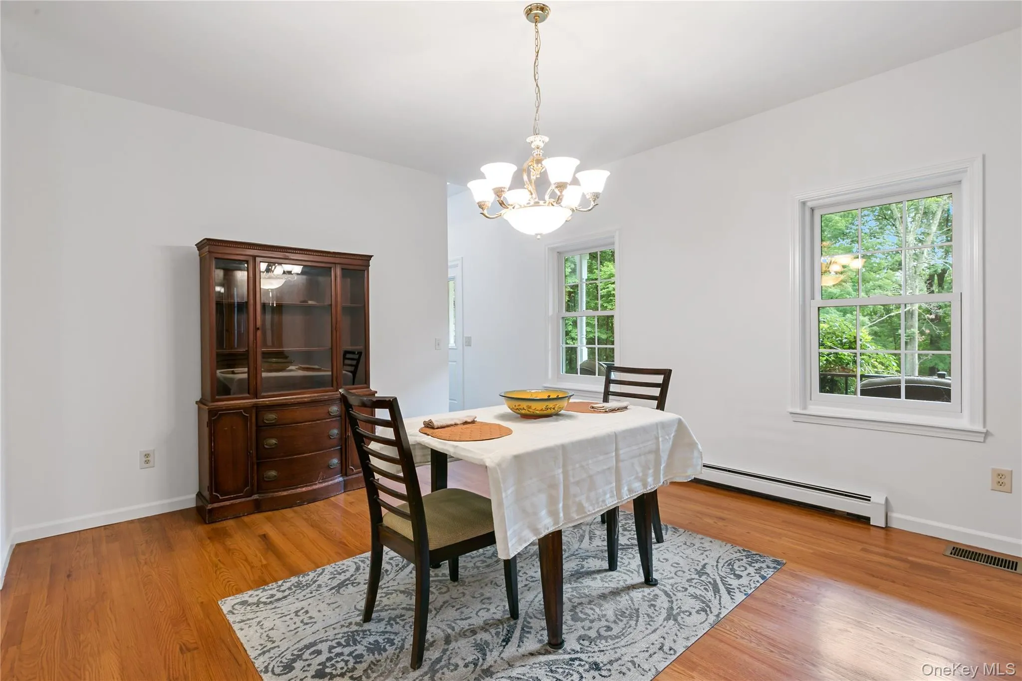 Full dining room can accomodate a large table, much larger than one shown here Full dining room can accomodate a large table, much larger than one shown here