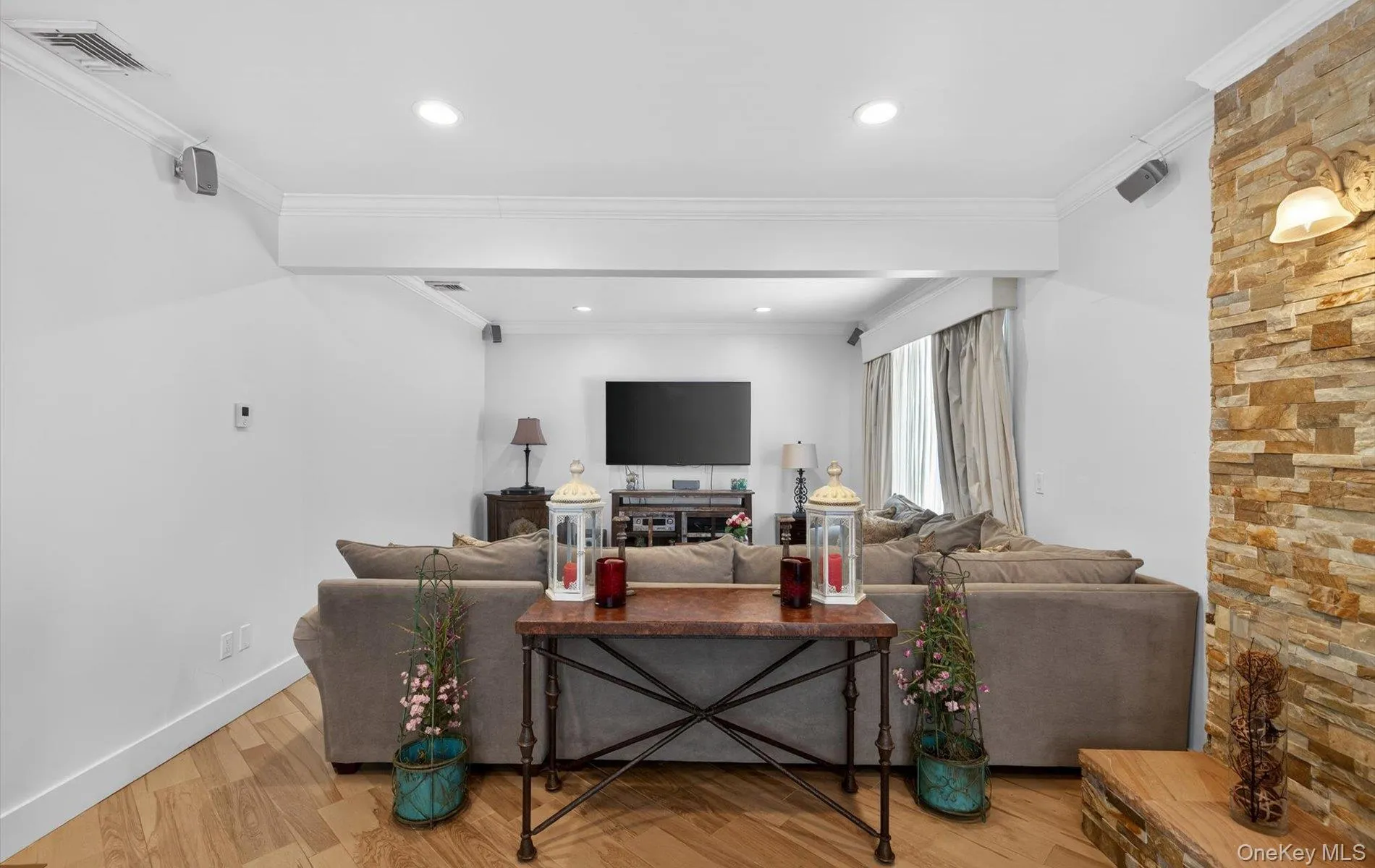 11 Juneau Boulevard, Oyster Bay, NY, 4 Bedrooms Bedrooms, 10 Rooms Rooms,3 BathroomsBathrooms,Residential Lease,For Rent,Juneau,0,1020819 11 Juneau Boulevard, Oyster Bay, NY, 4 Bedrooms Bedrooms, 10 Rooms Rooms,3 BathroomsBathrooms,Residential Lease,For Rent,Juneau,0,1020819