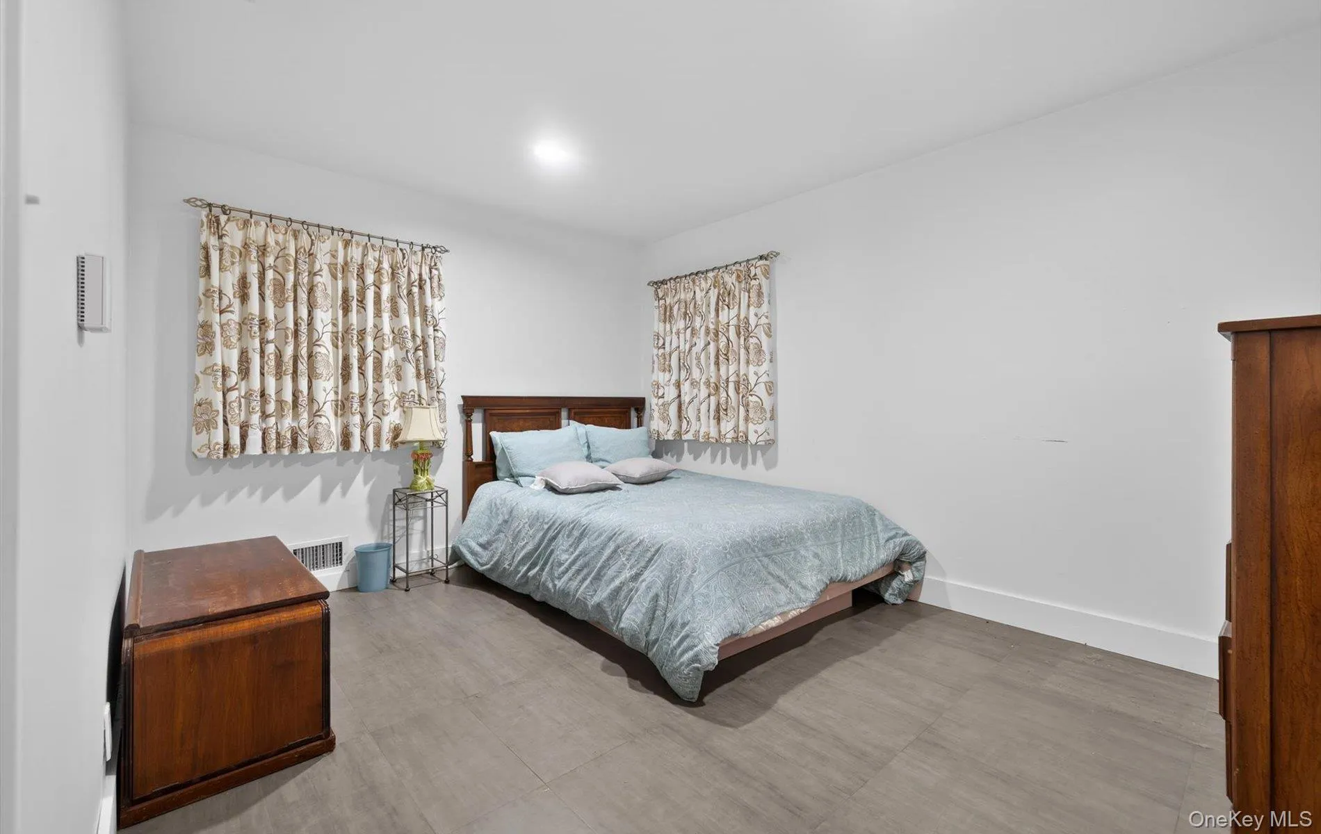 11 Juneau Boulevard, Oyster Bay, NY, 4 Bedrooms Bedrooms, 10 Rooms Rooms,3 BathroomsBathrooms,Residential Lease,For Rent,Juneau,0,1020819 11 Juneau Boulevard, Oyster Bay, NY, 4 Bedrooms Bedrooms, 10 Rooms Rooms,3 BathroomsBathrooms,Residential Lease,For Rent,Juneau,0,1020819