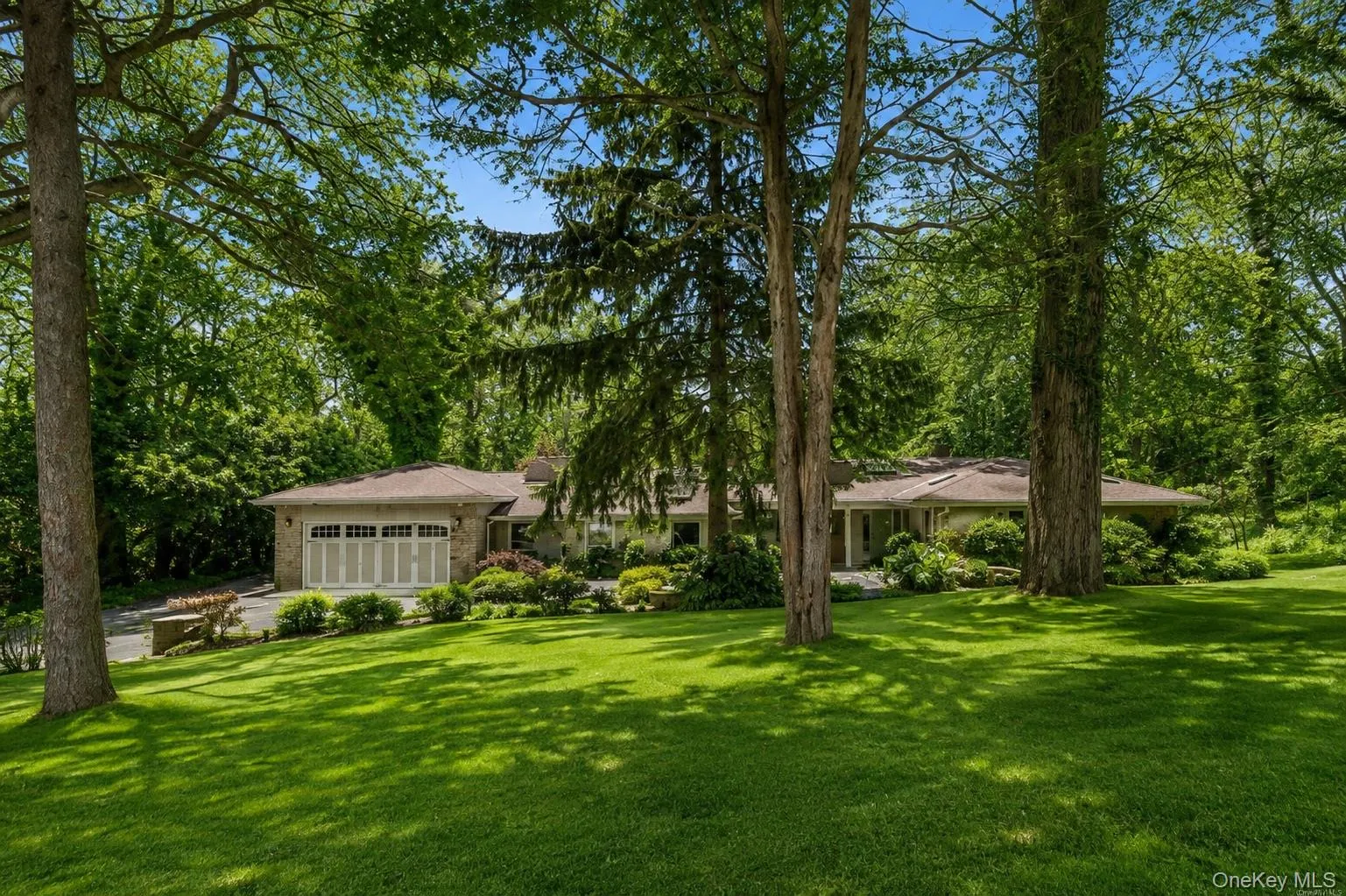 11 Juneau Boulevard, Oyster Bay, NY, 4 Bedrooms Bedrooms, 10 Rooms Rooms,3 BathroomsBathrooms,Residential Lease,For Rent,Juneau,0,1020819 11 Juneau Boulevard, Oyster Bay, NY, 4 Bedrooms Bedrooms, 10 Rooms Rooms,3 BathroomsBathrooms,Residential Lease,For Rent,Juneau,0,1020819