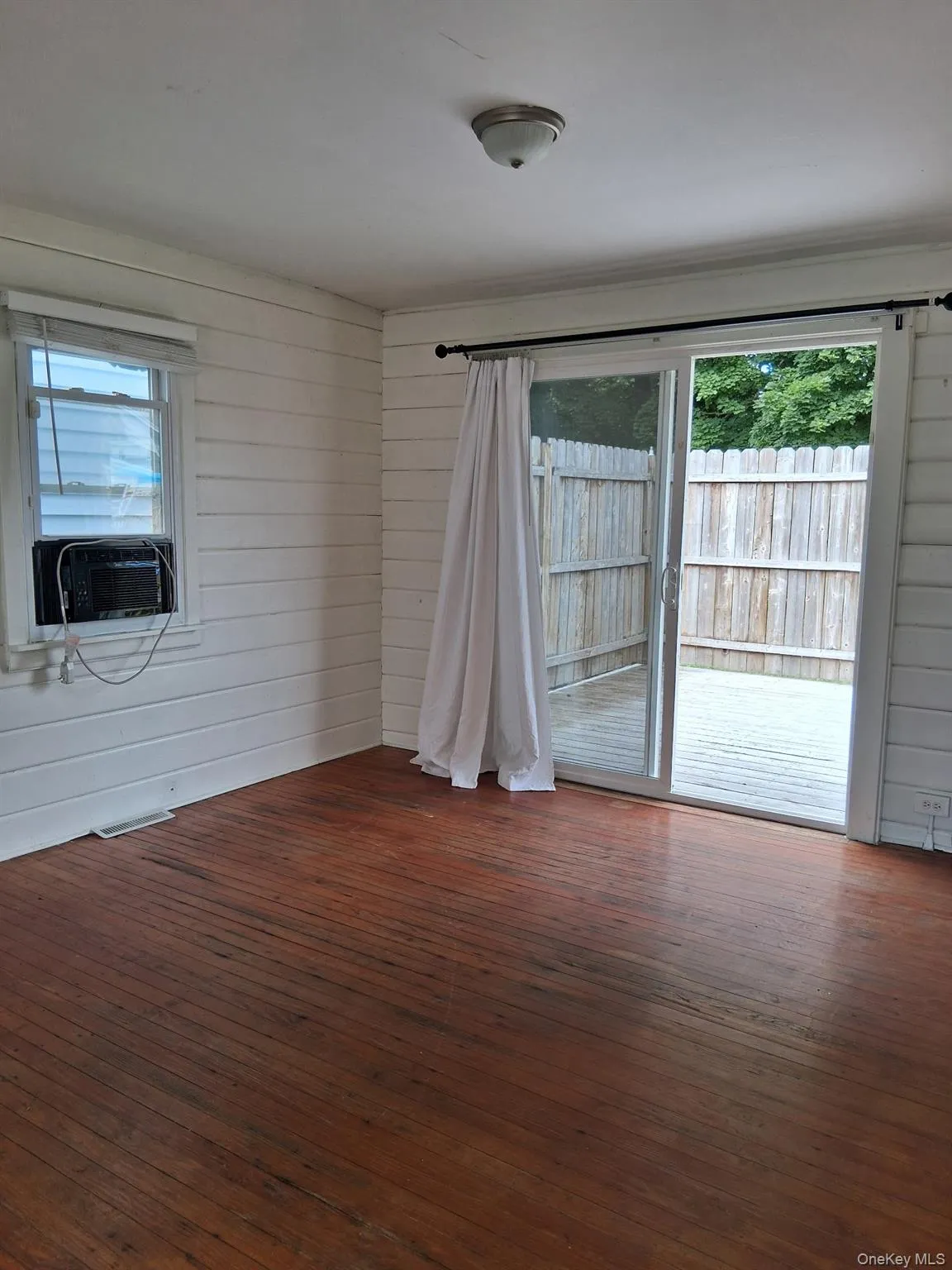 11 Chestnut Street, Newburgh (city), NY, 2 Bedrooms Bedrooms, 5 Rooms Rooms,1 BathroomBathrooms,Residential,For Rent,Chestnut,0,1020821 11 Chestnut Street, Newburgh (city), NY, 2 Bedrooms Bedrooms, 5 Rooms Rooms,1 BathroomBathrooms,Residential,For Rent,Chestnut,0,1020821