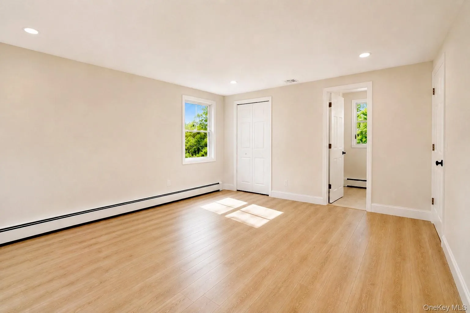 31 Marwood Place, Brookhaven, NY, 3 Bedrooms Bedrooms, 10 Rooms Rooms,2 BathroomsBathrooms,Residential,For Rent,Marwood,0,1020828 31 Marwood Place, Brookhaven, NY, 3 Bedrooms Bedrooms, 10 Rooms Rooms,2 BathroomsBathrooms,Residential,For Rent,Marwood,0,1020828