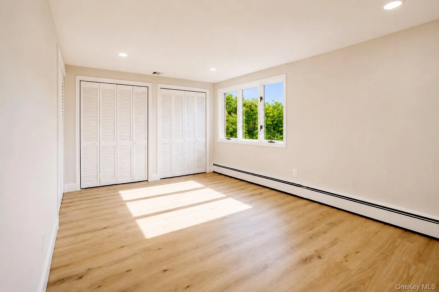 31 Marwood Place, Brookhaven, NY, 3 Bedrooms Bedrooms, 10 Rooms Rooms,2 BathroomsBathrooms,Residential,For Rent,Marwood,0,1020828 31 Marwood Place, Brookhaven, NY, 3 Bedrooms Bedrooms, 10 Rooms Rooms,2 BathroomsBathrooms,Residential,For Rent,Marwood,0,1020828