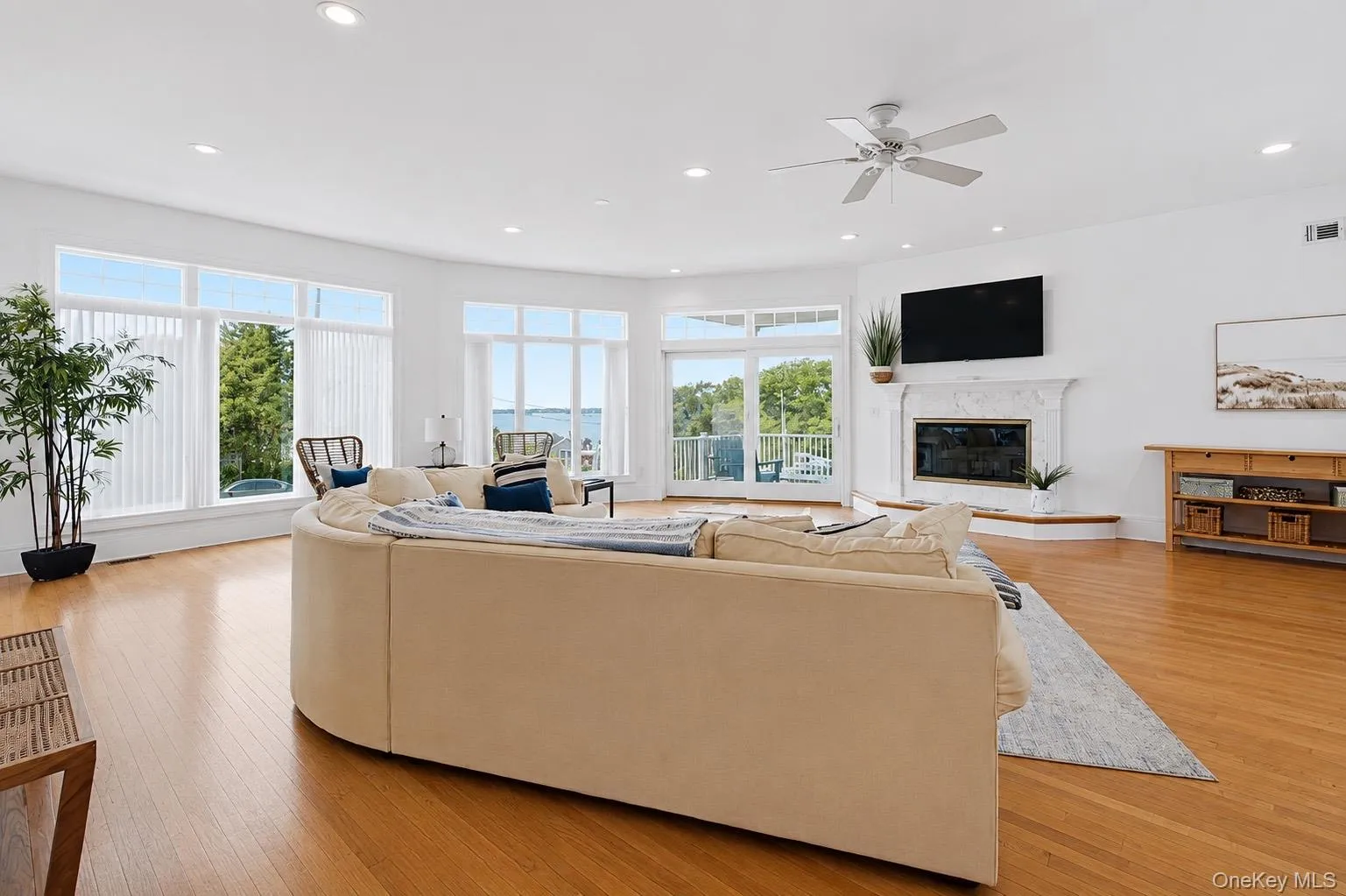17 Oceanview Drive, Southampton, NY, 4 Bedrooms Bedrooms, 11 Rooms Rooms,4 BathroomsBathrooms,Residential Lease,For Rent,Oceanview,0,1020833 17 Oceanview Drive, Southampton, NY, 4 Bedrooms Bedrooms, 11 Rooms Rooms,4 BathroomsBathrooms,Residential Lease,For Rent,Oceanview,0,1020833