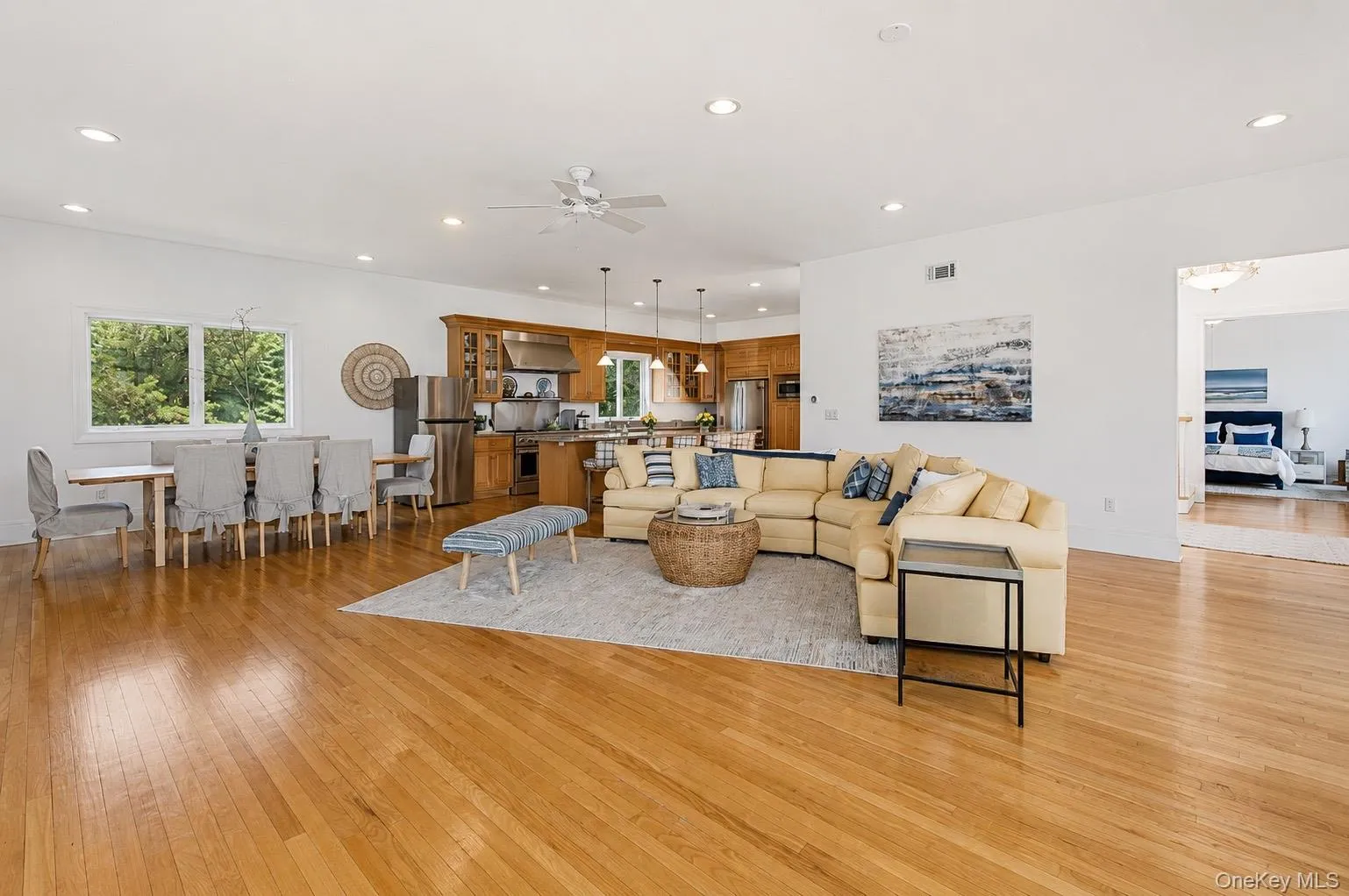 17 Oceanview Drive, Southampton, NY, 4 Bedrooms Bedrooms, 11 Rooms Rooms,4 BathroomsBathrooms,Residential Lease,For Rent,Oceanview,0,1020833 17 Oceanview Drive, Southampton, NY, 4 Bedrooms Bedrooms, 11 Rooms Rooms,4 BathroomsBathrooms,Residential Lease,For Rent,Oceanview,0,1020833