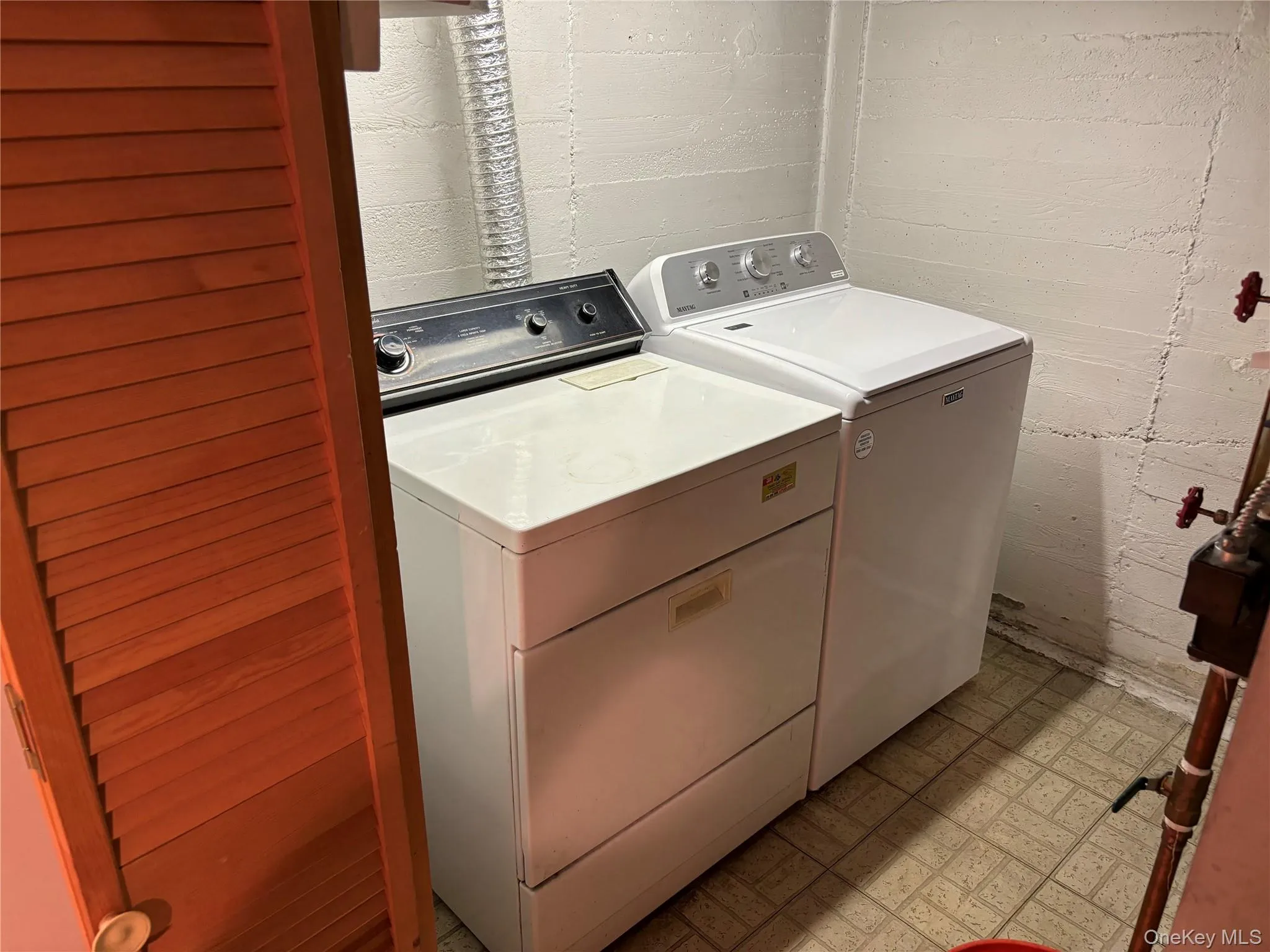 655 2nd Place, Hempstead, NY, 4 Bedrooms Bedrooms, 7 Rooms Rooms,2 BathroomsBathrooms,Residential,For Rent,2nd,0,1020836 655 2nd Place, Hempstead, NY, 4 Bedrooms Bedrooms, 7 Rooms Rooms,2 BathroomsBathrooms,Residential,For Rent,2nd,0,1020836