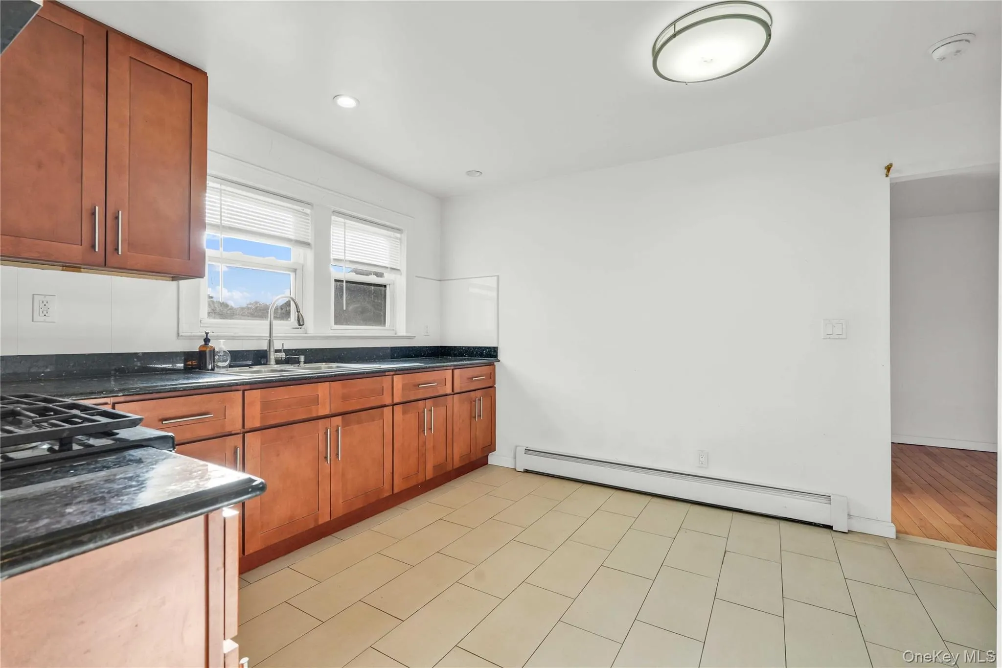 43-45 Parsons Boulevard, New York, NY, 1 Bedroom Bedrooms, 4 Rooms Rooms,1 BathroomBathrooms,Residential Lease,For Rent,Parsons,0,1020840 43-45 Parsons Boulevard, New York, NY, 1 Bedroom Bedrooms, 4 Rooms Rooms,1 BathroomBathrooms,Residential Lease,For Rent,Parsons,0,1020840