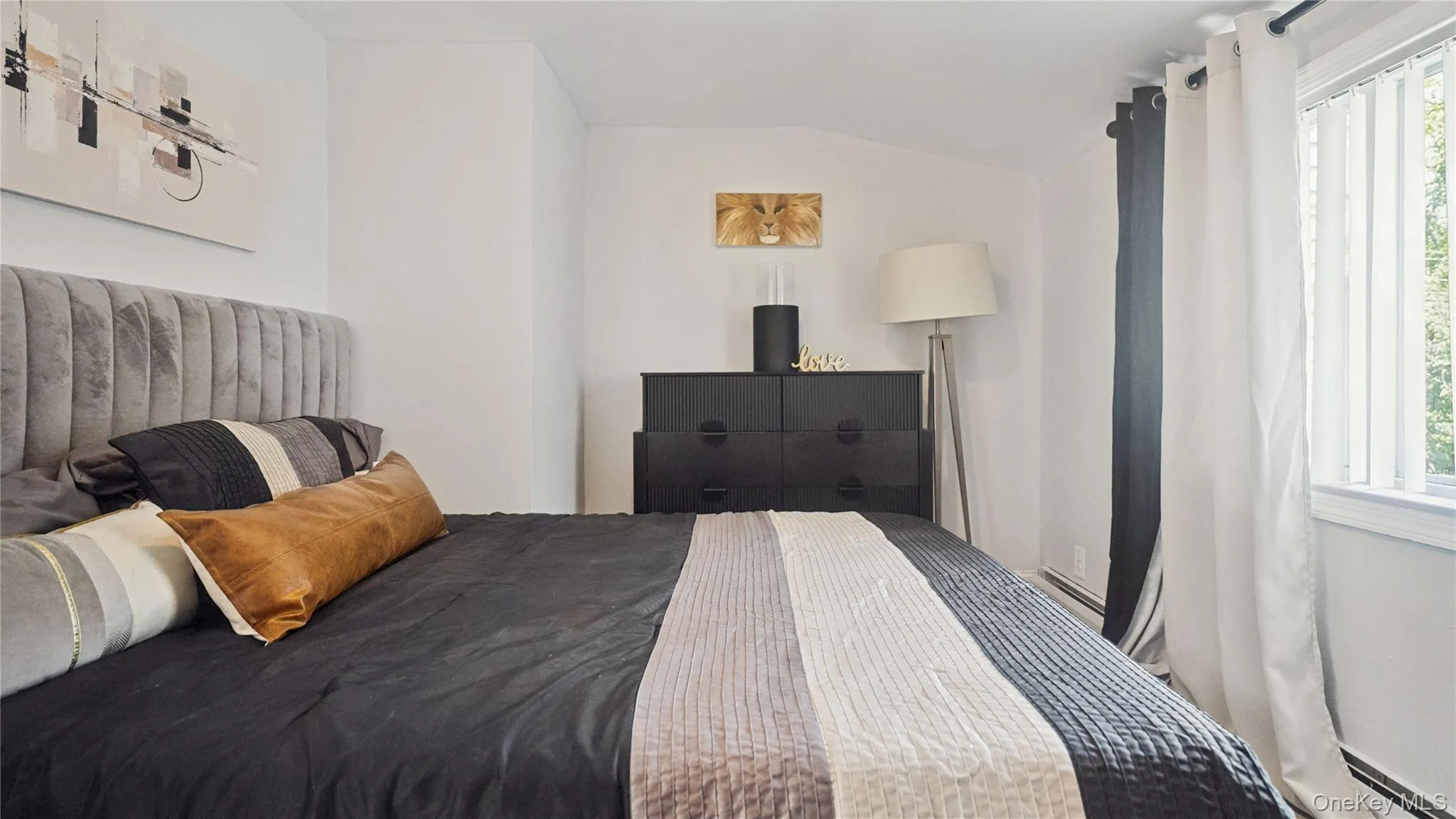 1634 Gardiner Drive, Islip, NY, 5 Bedrooms Bedrooms, 8 Rooms Rooms,2 BathroomsBathrooms,Residential,For Rent,Gardiner,0,1020844 1634 Gardiner Drive, Islip, NY, 5 Bedrooms Bedrooms, 8 Rooms Rooms,2 BathroomsBathrooms,Residential,For Rent,Gardiner,0,1020844