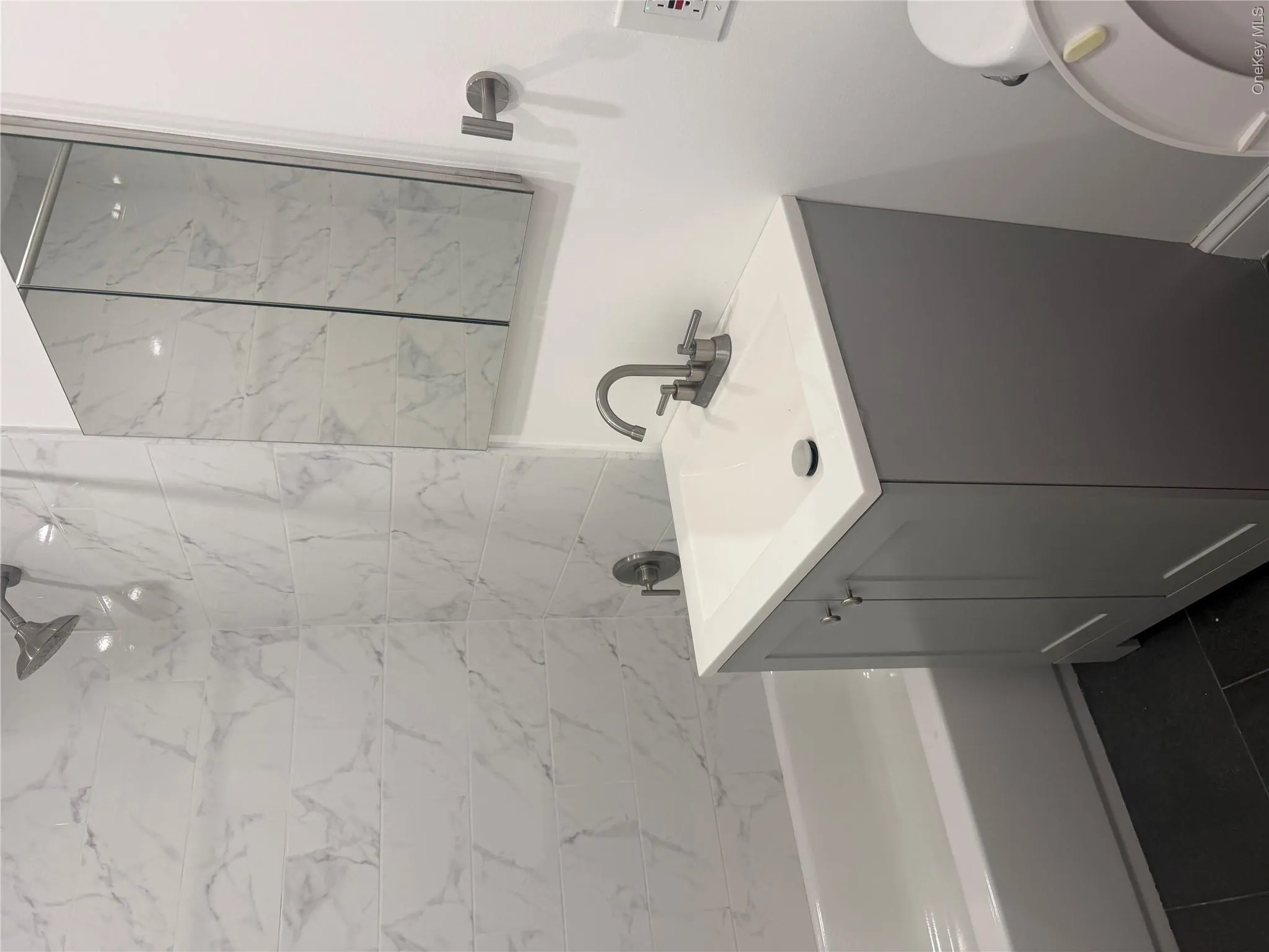 3942 Monticello Avenue, New York, NY, 3 Bedrooms Bedrooms, 6 Rooms Rooms,1 BathroomBathrooms,Residential Lease,For Rent,Monticello,0,1020847 3942 Monticello Avenue, New York, NY, 3 Bedrooms Bedrooms, 6 Rooms Rooms,1 BathroomBathrooms,Residential Lease,For Rent,Monticello,0,1020847