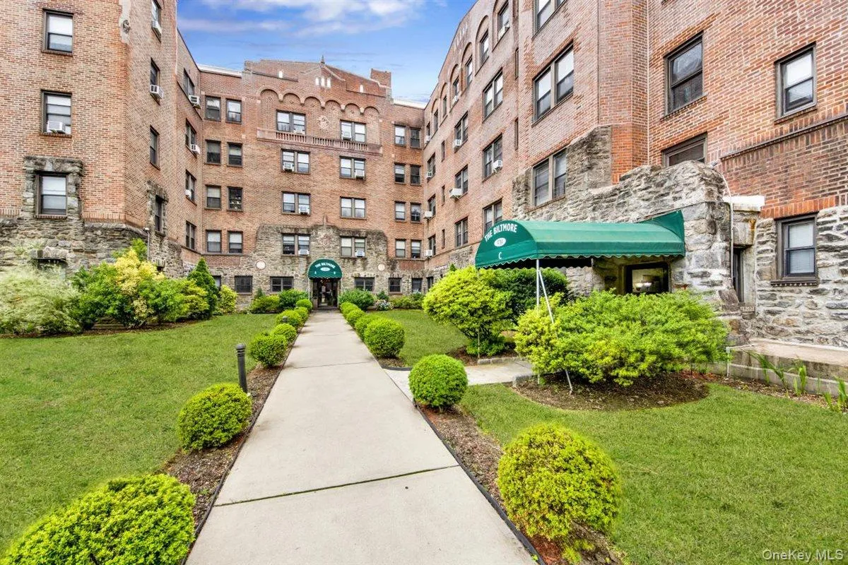 4784 Boston Post Road, Pelham, NY, 2 Bedrooms Bedrooms, 4 Rooms Rooms,1 BathroomBathrooms,Residential,For Rent,Boston Post,0,1020848 4784 Boston Post Road, Pelham, NY, 2 Bedrooms Bedrooms, 4 Rooms Rooms,1 BathroomBathrooms,Residential,For Rent,Boston Post,0,1020848