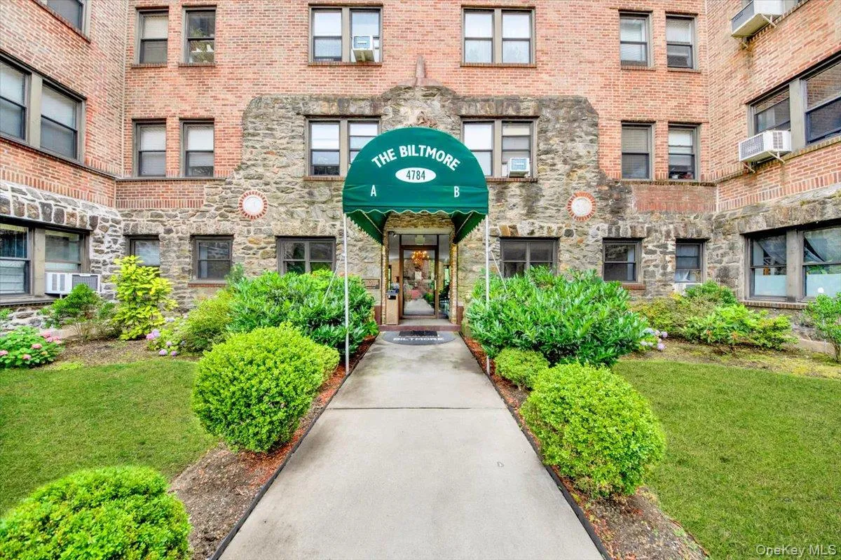 4784 Boston Post Road, Pelham, NY, 2 Bedrooms Bedrooms, 4 Rooms Rooms,1 BathroomBathrooms,Residential,For Rent,Boston Post,0,1020848 4784 Boston Post Road, Pelham, NY, 2 Bedrooms Bedrooms, 4 Rooms Rooms,1 BathroomBathrooms,Residential,For Rent,Boston Post,0,1020848