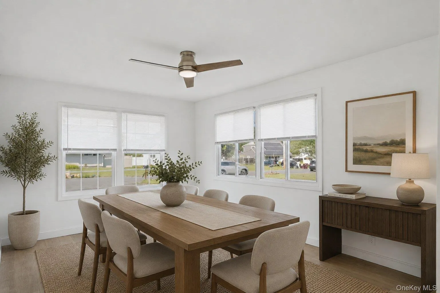Dining Room has been virtually staged. Dining Room has been virtually staged.