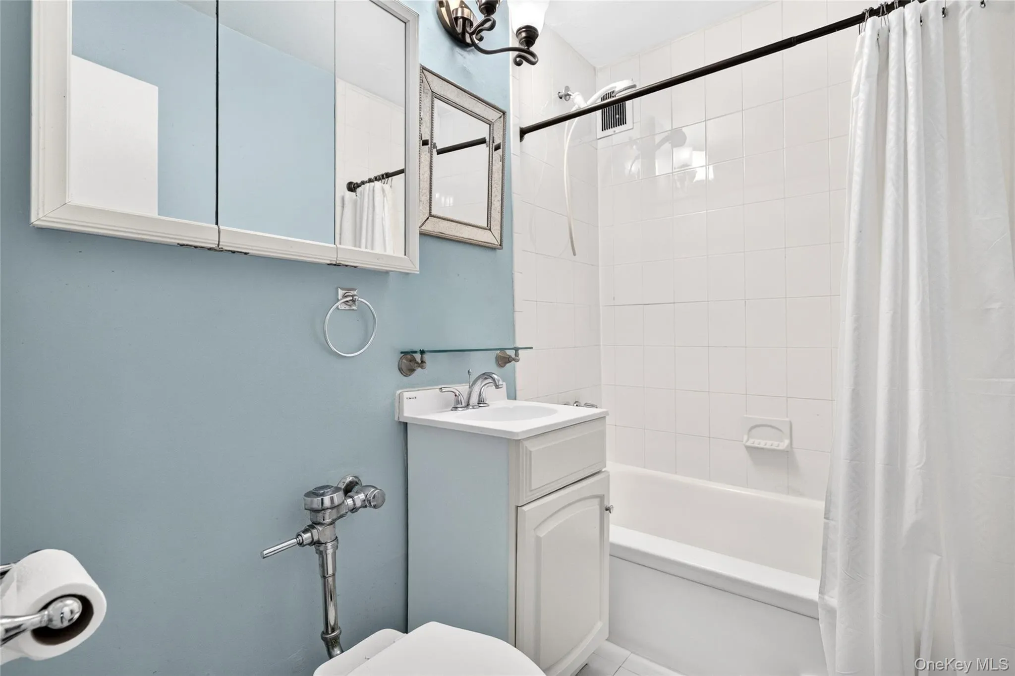 30 Fleetwood Avenue, Mount Vernon, NY, 3 Bedrooms Bedrooms, 7 Rooms Rooms,2 BathroomsBathrooms,Residential,For Rent,Fleetwood,0,1020857 30 Fleetwood Avenue, Mount Vernon, NY, 3 Bedrooms Bedrooms, 7 Rooms Rooms,2 BathroomsBathrooms,Residential,For Rent,Fleetwood,0,1020857
