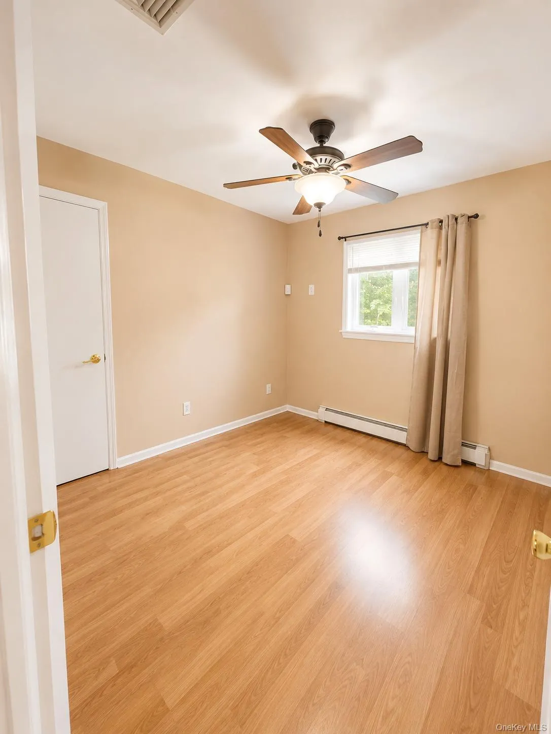 54 Capt Shankey Drive, Haverstraw, NY, 4 Bedrooms Bedrooms, 8 Rooms Rooms,2 BathroomsBathrooms,Residential,For Rent,Capt Shankey,0,1020858 54 Capt Shankey Drive, Haverstraw, NY, 4 Bedrooms Bedrooms, 8 Rooms Rooms,2 BathroomsBathrooms,Residential,For Rent,Capt Shankey,0,1020858