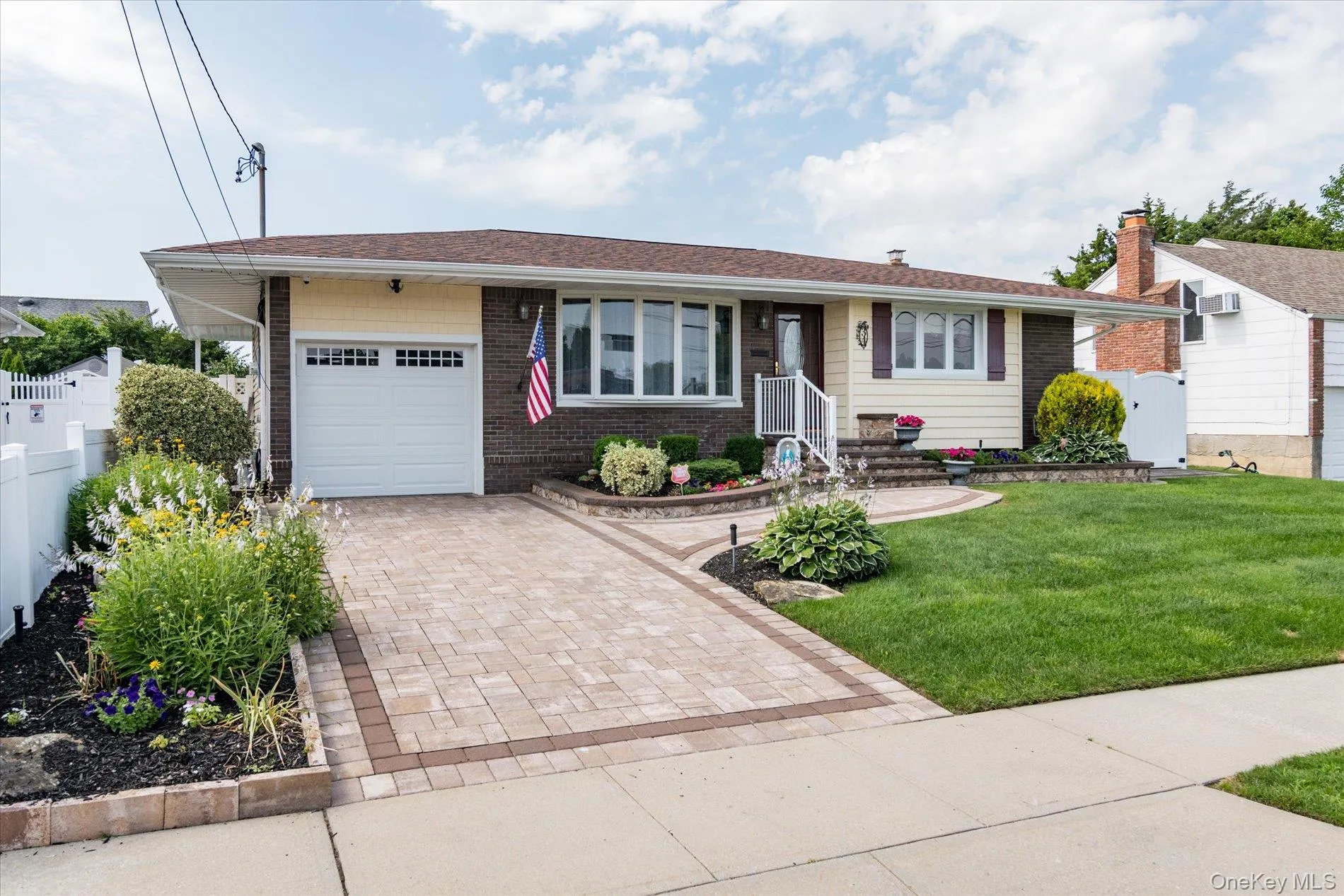 34 1st Avenue, Oyster Bay, NY, 3 Bedrooms Bedrooms, 6 Rooms Rooms,2 BathroomsBathrooms,Residential,For Rent,1st,0,1020868 34 1st Avenue, Oyster Bay, NY, 3 Bedrooms Bedrooms, 6 Rooms Rooms,2 BathroomsBathrooms,Residential,For Rent,1st,0,1020868