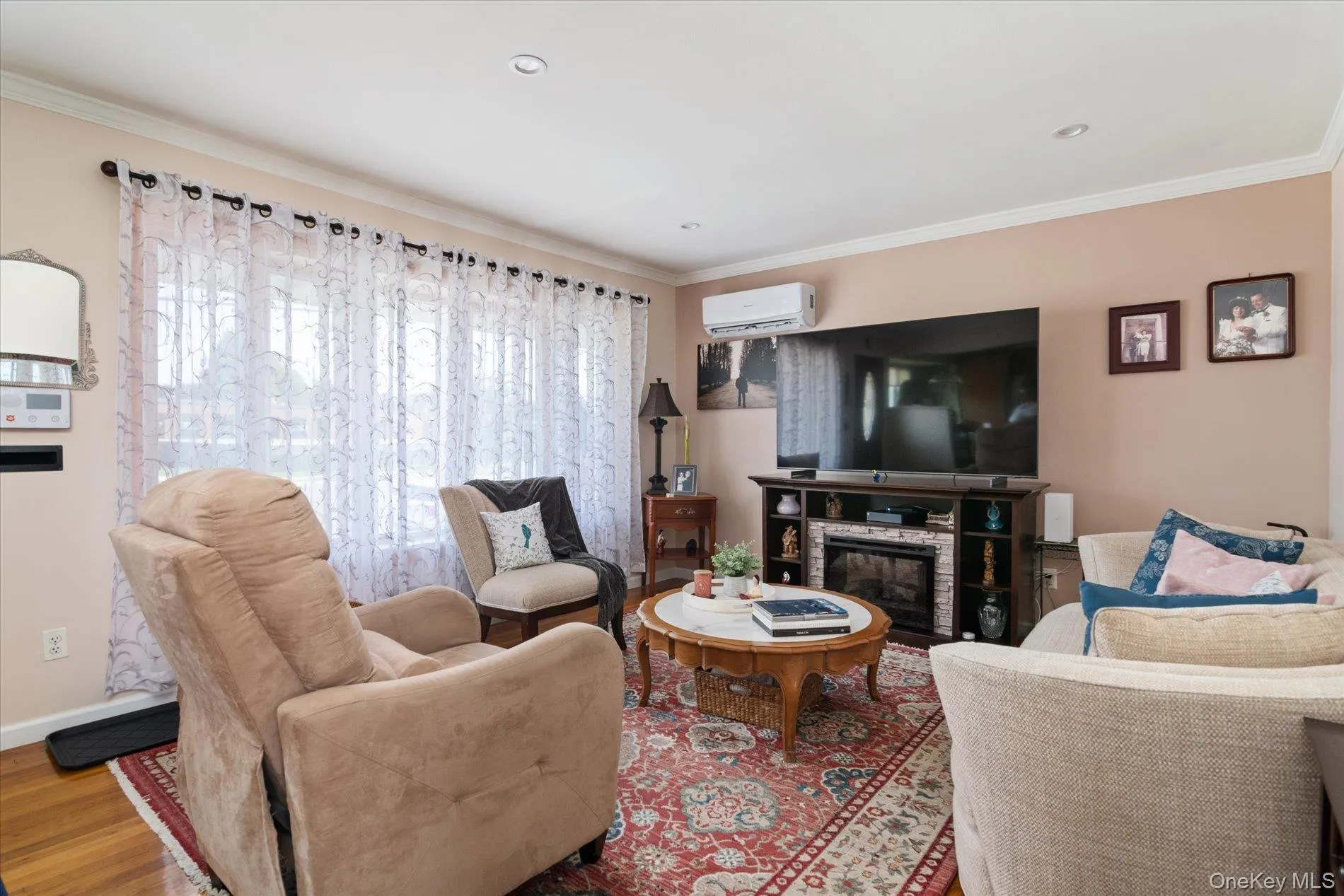 34 1st Avenue, Oyster Bay, NY, 3 Bedrooms Bedrooms, 6 Rooms Rooms,2 BathroomsBathrooms,Residential,For Rent,1st,0,1020868 34 1st Avenue, Oyster Bay, NY, 3 Bedrooms Bedrooms, 6 Rooms Rooms,2 BathroomsBathrooms,Residential,For Rent,1st,0,1020868