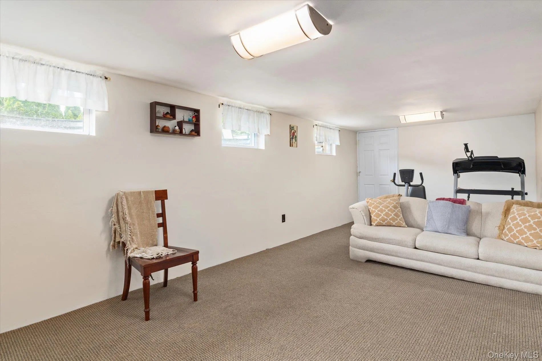 34 1st Avenue, Oyster Bay, NY, 3 Bedrooms Bedrooms, 6 Rooms Rooms,2 BathroomsBathrooms,Residential,For Rent,1st,0,1020868 34 1st Avenue, Oyster Bay, NY, 3 Bedrooms Bedrooms, 6 Rooms Rooms,2 BathroomsBathrooms,Residential,For Rent,1st,0,1020868