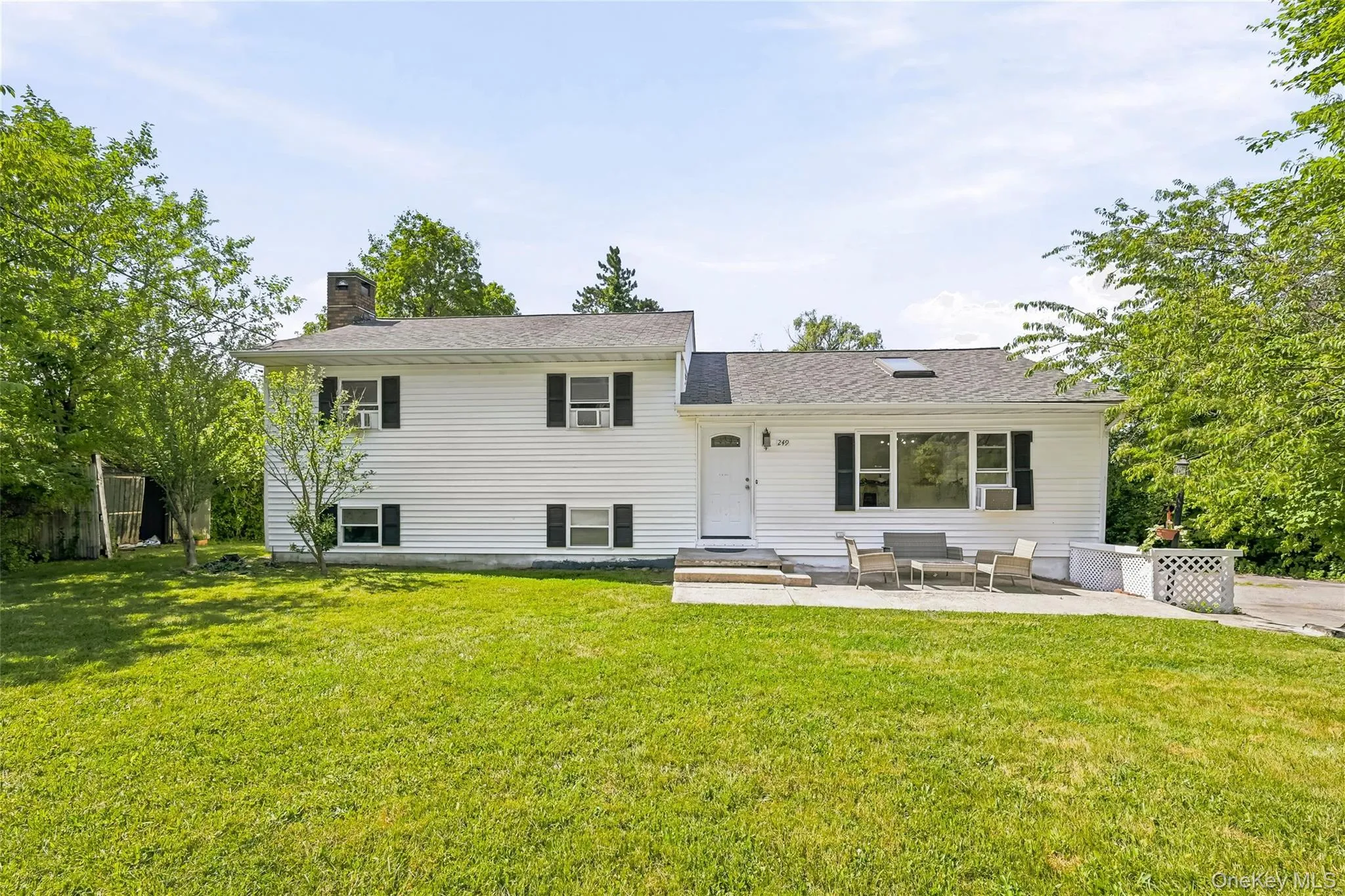 249 Ridge Road, Woodbury, NY, 3 Bedrooms Bedrooms, 3 Rooms Rooms,2 BathroomsBathrooms,Residential,For Rent,Ridge,0,1020871 249 Ridge Road, Woodbury, NY, 3 Bedrooms Bedrooms, 3 Rooms Rooms,2 BathroomsBathrooms,Residential,For Rent,Ridge,0,1020871