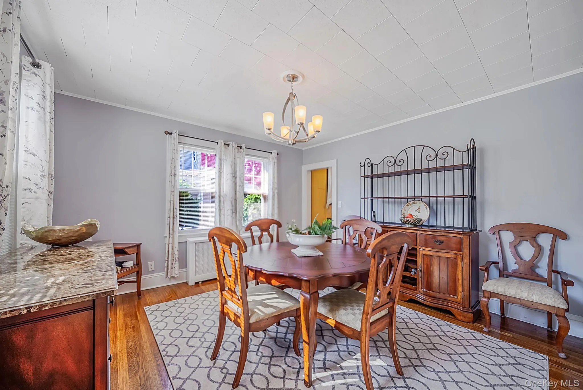 27 Hilbert Street, Hempstead, NY, 3 Bedrooms Bedrooms, 9 Rooms Rooms,1 BathroomBathrooms,Residential,For Rent,Hilbert,0,1020873 27 Hilbert Street, Hempstead, NY, 3 Bedrooms Bedrooms, 9 Rooms Rooms,1 BathroomBathrooms,Residential,For Rent,Hilbert,0,1020873