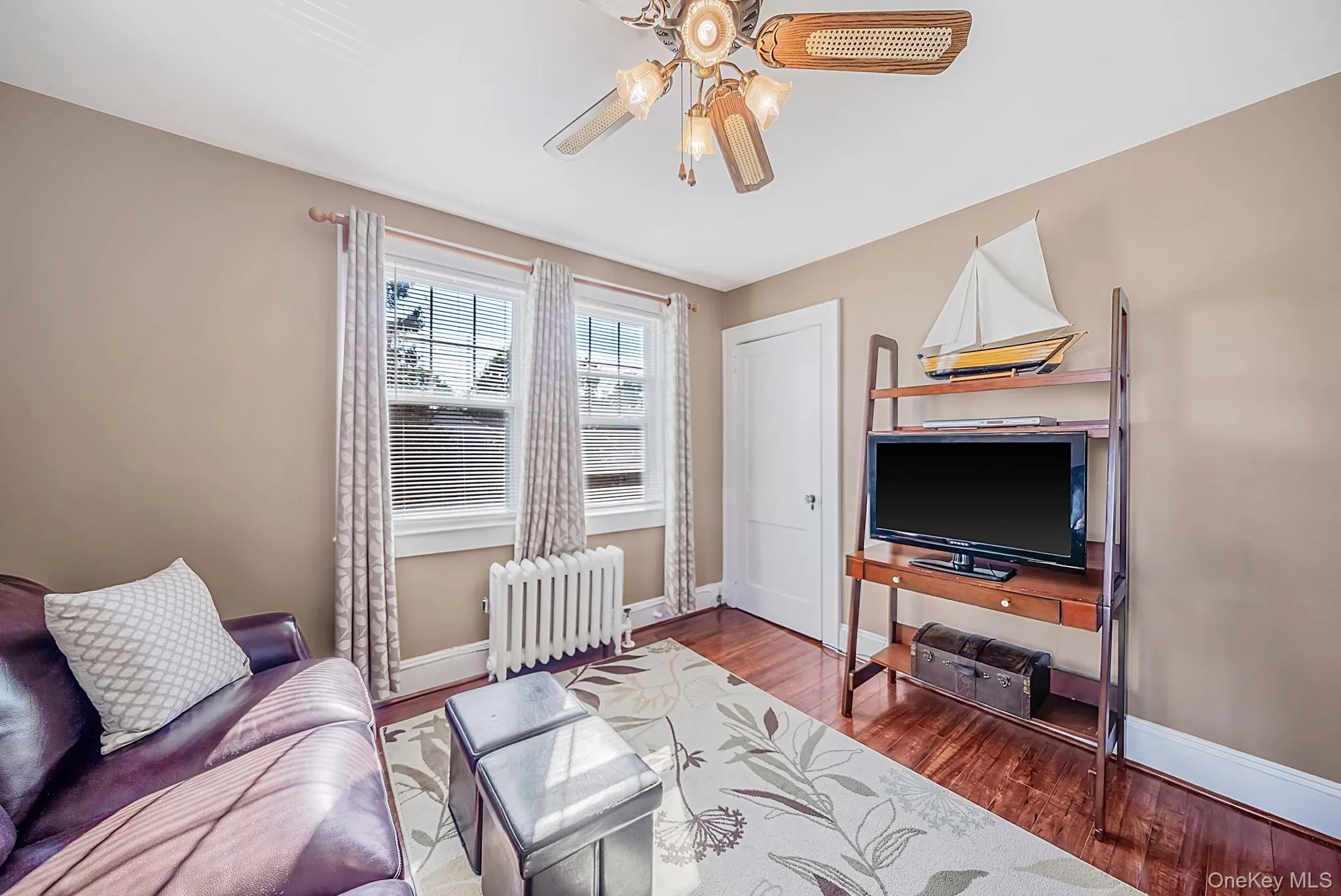 27 Hilbert Street, Hempstead, NY, 3 Bedrooms Bedrooms, 9 Rooms Rooms,1 BathroomBathrooms,Residential,For Rent,Hilbert,0,1020873 27 Hilbert Street, Hempstead, NY, 3 Bedrooms Bedrooms, 9 Rooms Rooms,1 BathroomBathrooms,Residential,For Rent,Hilbert,0,1020873