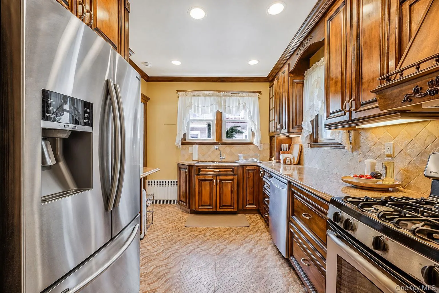 27 Hilbert Street, Hempstead, NY, 3 Bedrooms Bedrooms, 9 Rooms Rooms,1 BathroomBathrooms,Residential,For Rent,Hilbert,0,1020873 27 Hilbert Street, Hempstead, NY, 3 Bedrooms Bedrooms, 9 Rooms Rooms,1 BathroomBathrooms,Residential,For Rent,Hilbert,0,1020873